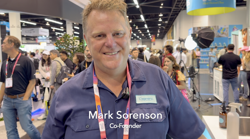Inside Expo West: Cleanery Co-Founder Demonstrates Plastic-Free Cleaning