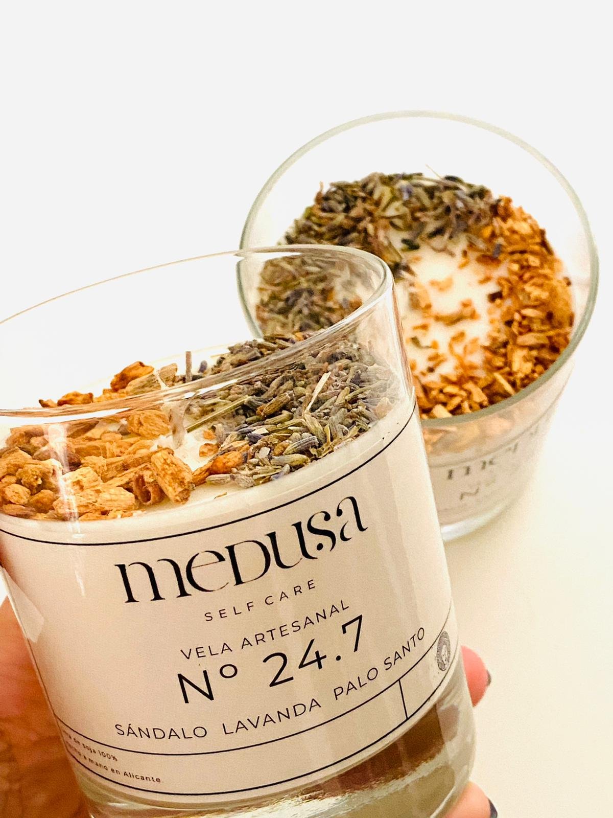 Guía de uso correcto de las velas de     Medusa Selfcare