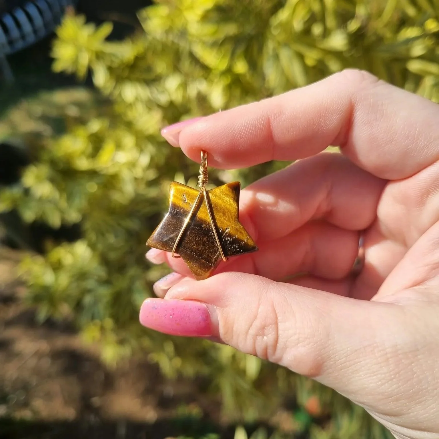 Tiger Eye Star Pendant - Gold