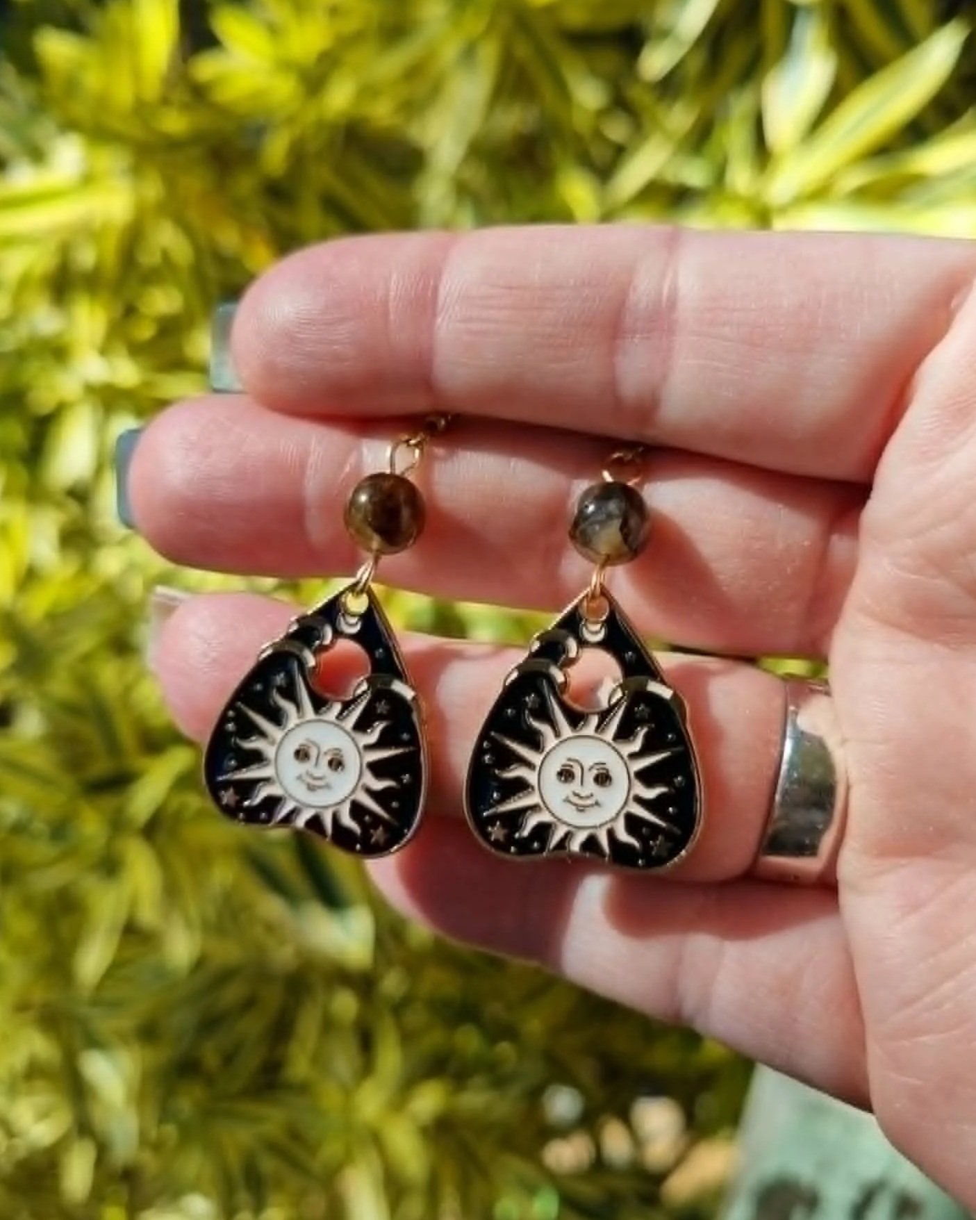 Fire Quartz Planchette Sun Earrings - Gold