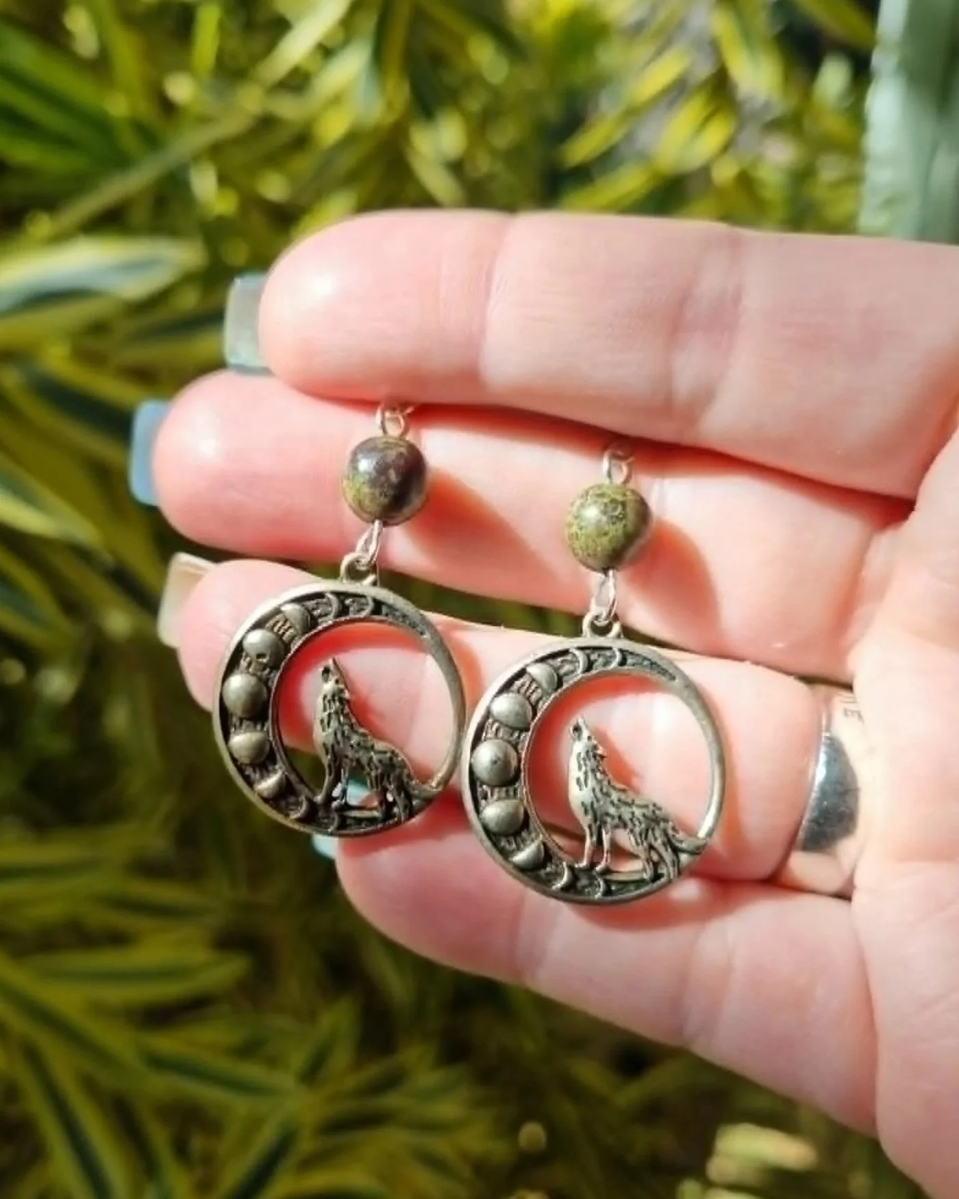 Dragons Blood Wolf Earrings - Silver