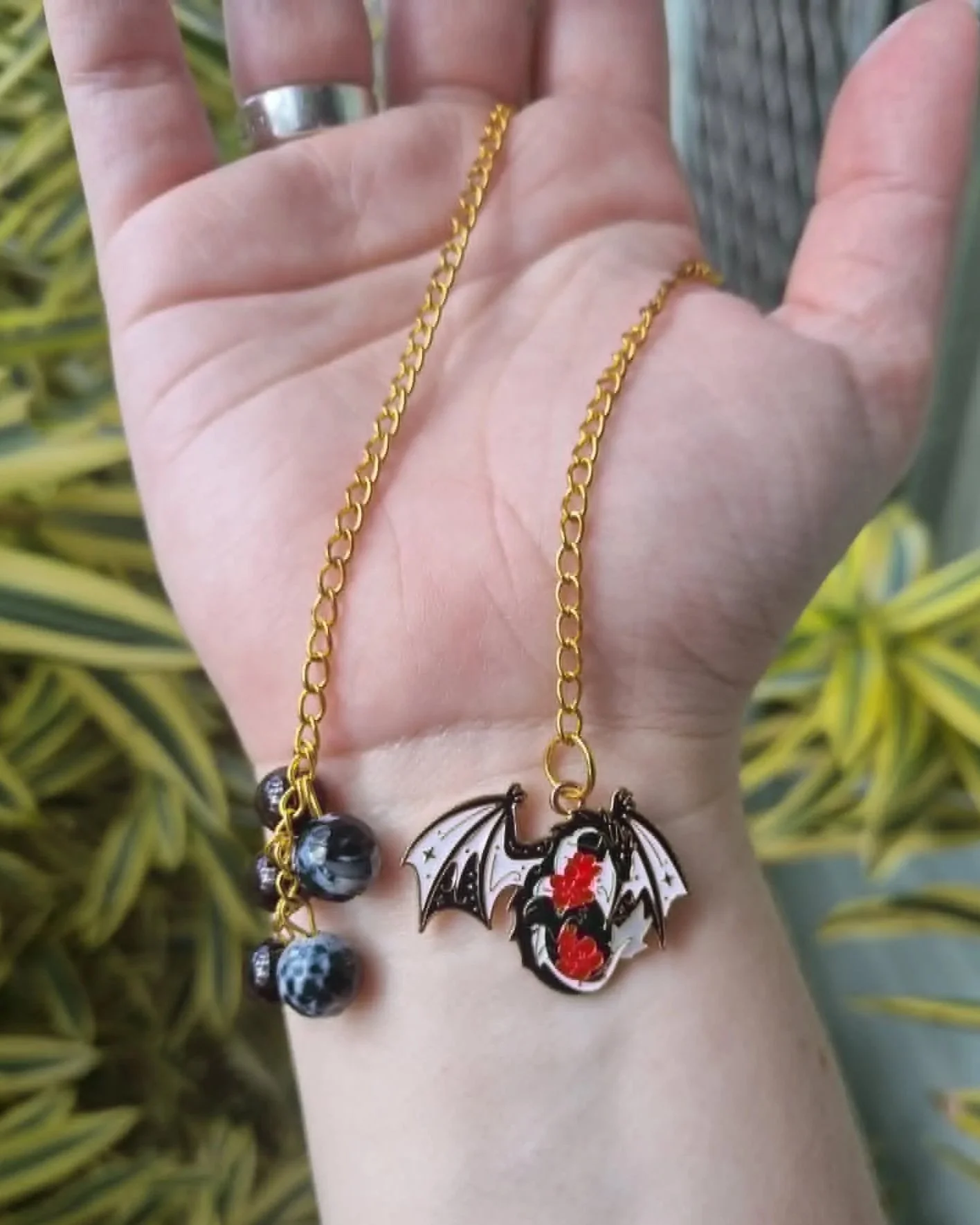 White/Black Agate & Garnet Dragon Chain Bookmark - Gold