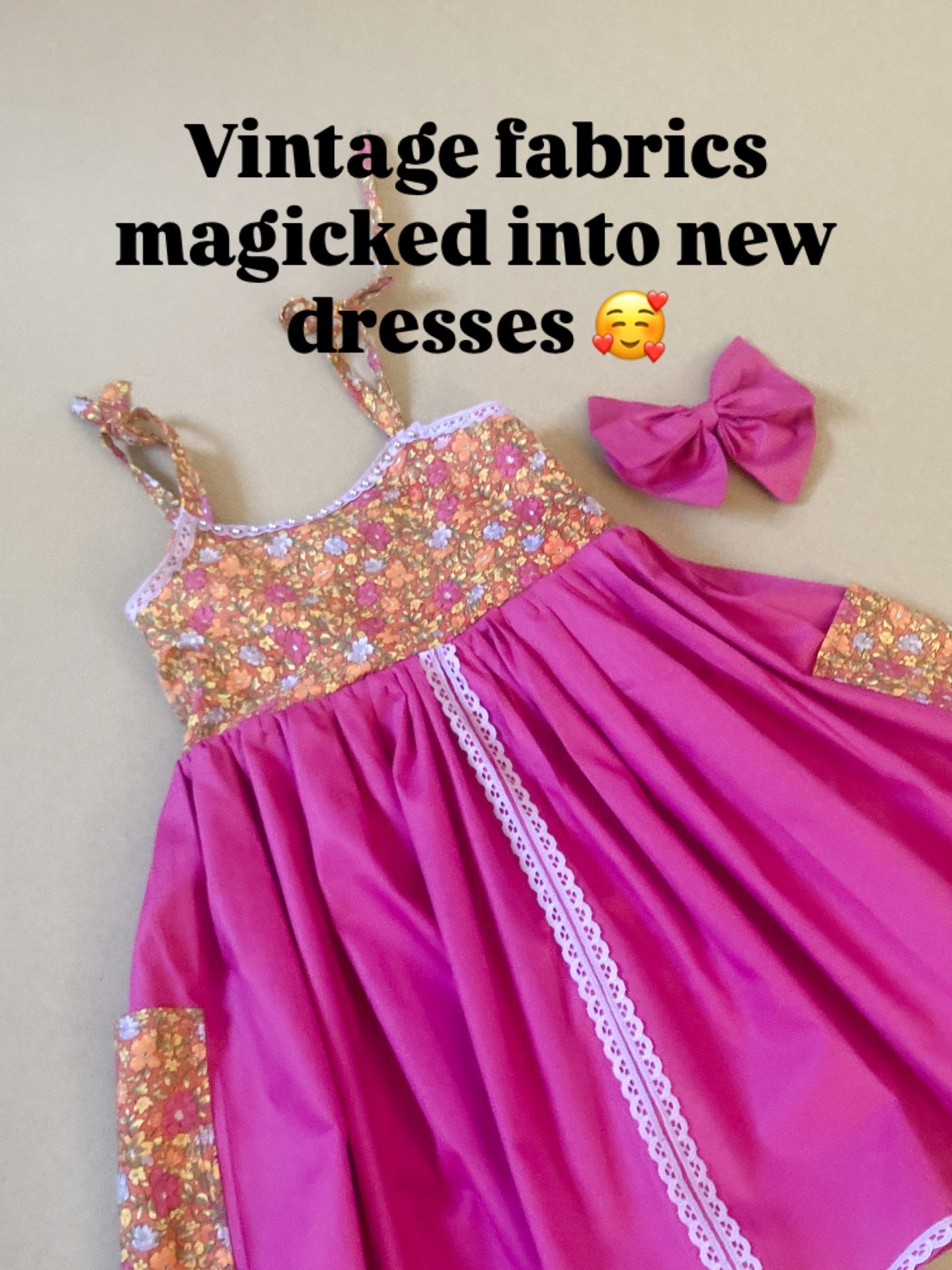 The first of what I managed to create within my December 1st deadline. Handsewn by me from vintage fabric bodice and lace and organic cotton skirt. Complete with patch pockets for life&rsquo;s treasures 💎 3 made slightly flexible sizing with an elas