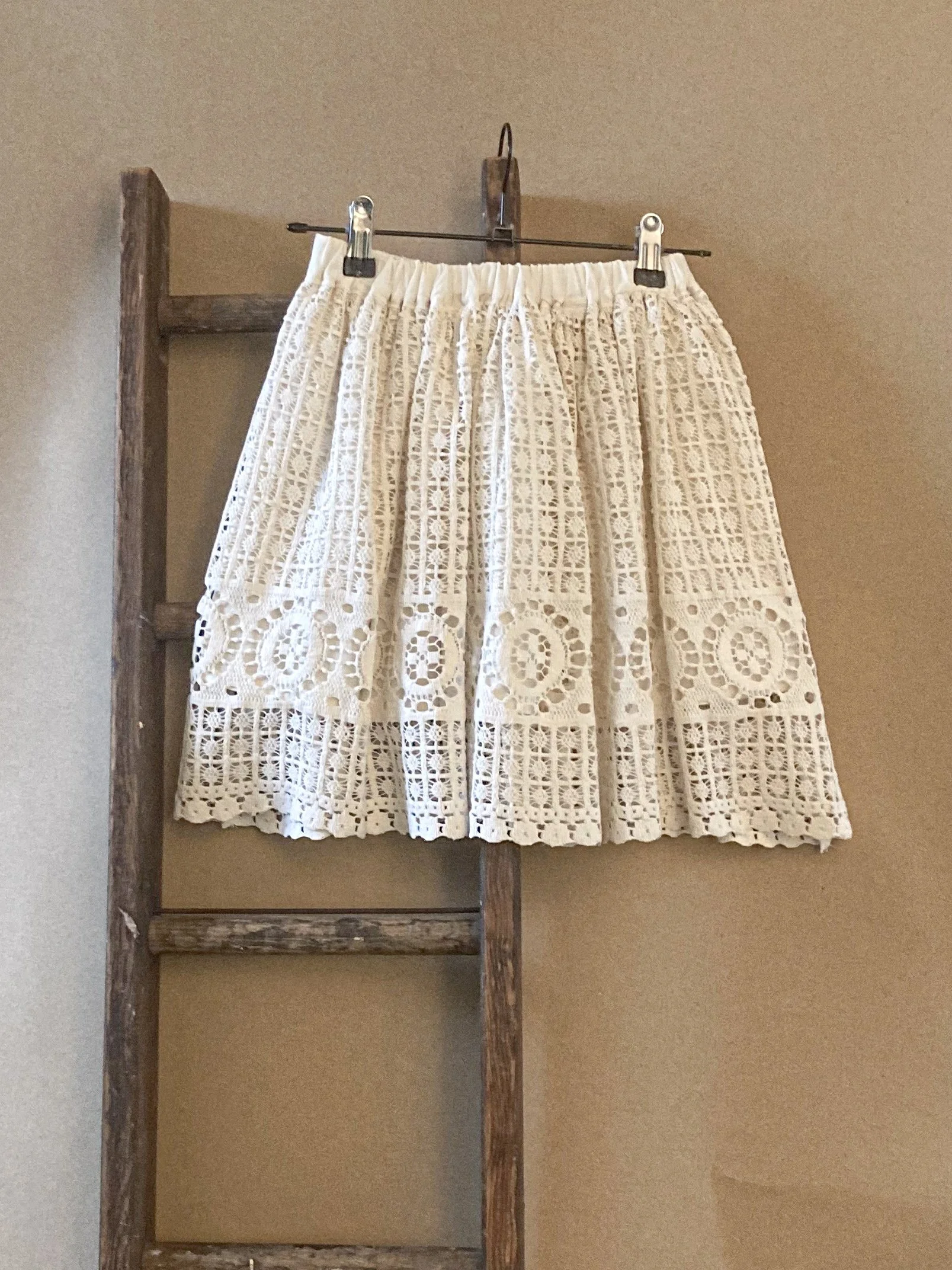 Cream vintage cotton lace child's skirt