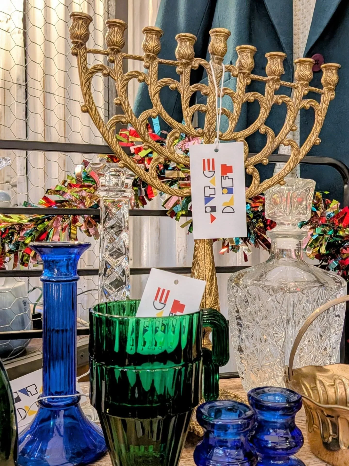 ✨ You don&rsquo;t have to wait for Vintage Drift to reopen to shop my collections! ✨

I&rsquo;ve been bringing a little bit of that color, texture, and nostalgia you love to @oliverprincessnatashavintage for their Holiday Open House this weekend Nove