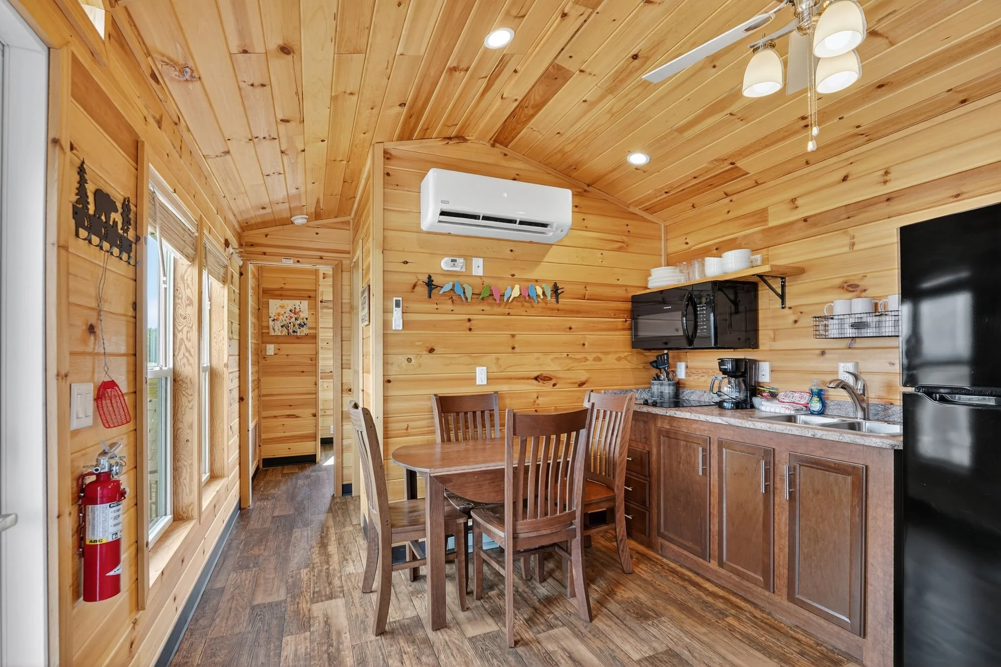 5087_Alice_Ct_Ionia_MI_48846_USA-Cabins-DSC00196.jpg