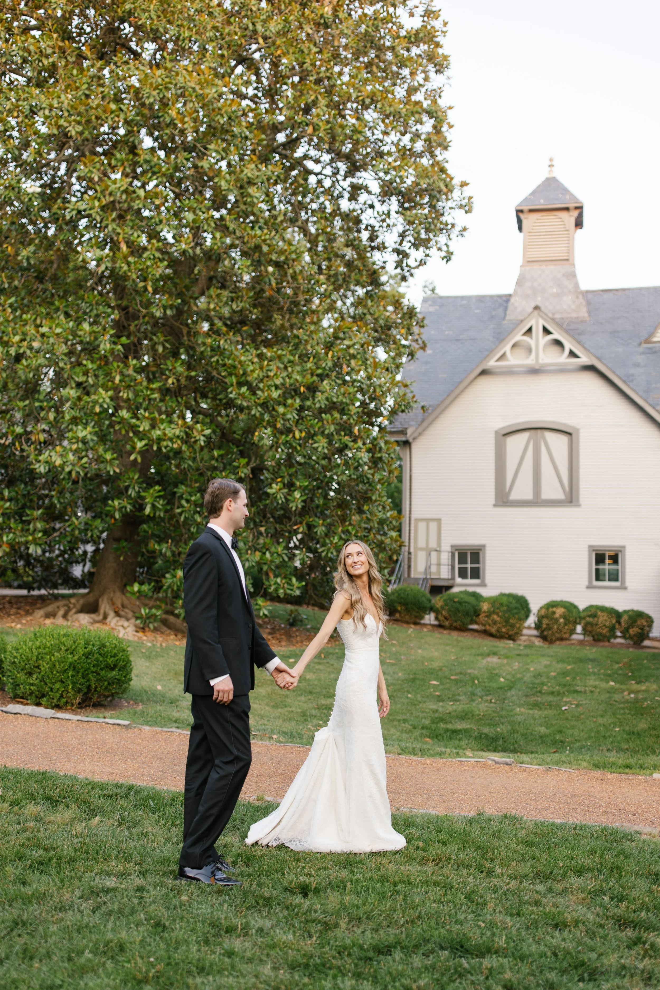 Colorful wedding at Belle Meade Historic Site and Winery in Nashville, TN.