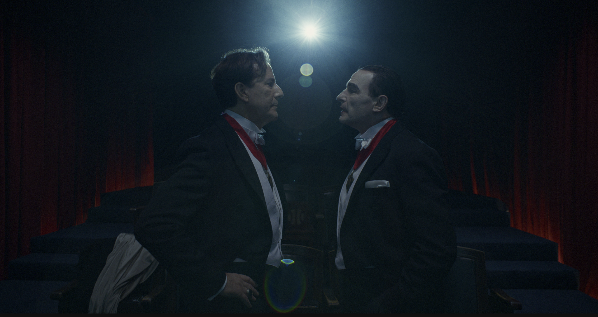 Los Vampires          Official Trailer