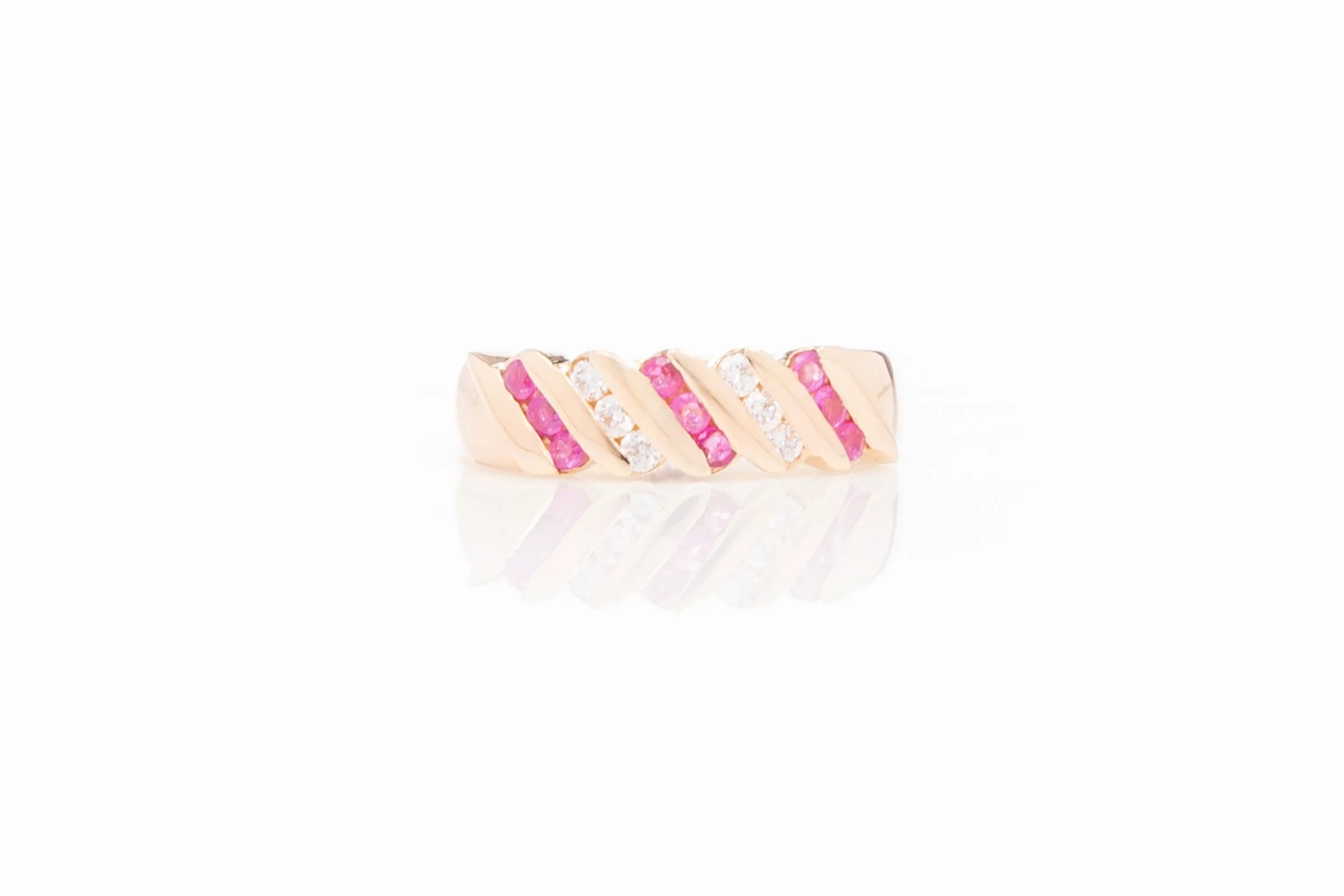Vera natural ruby & diamond ring