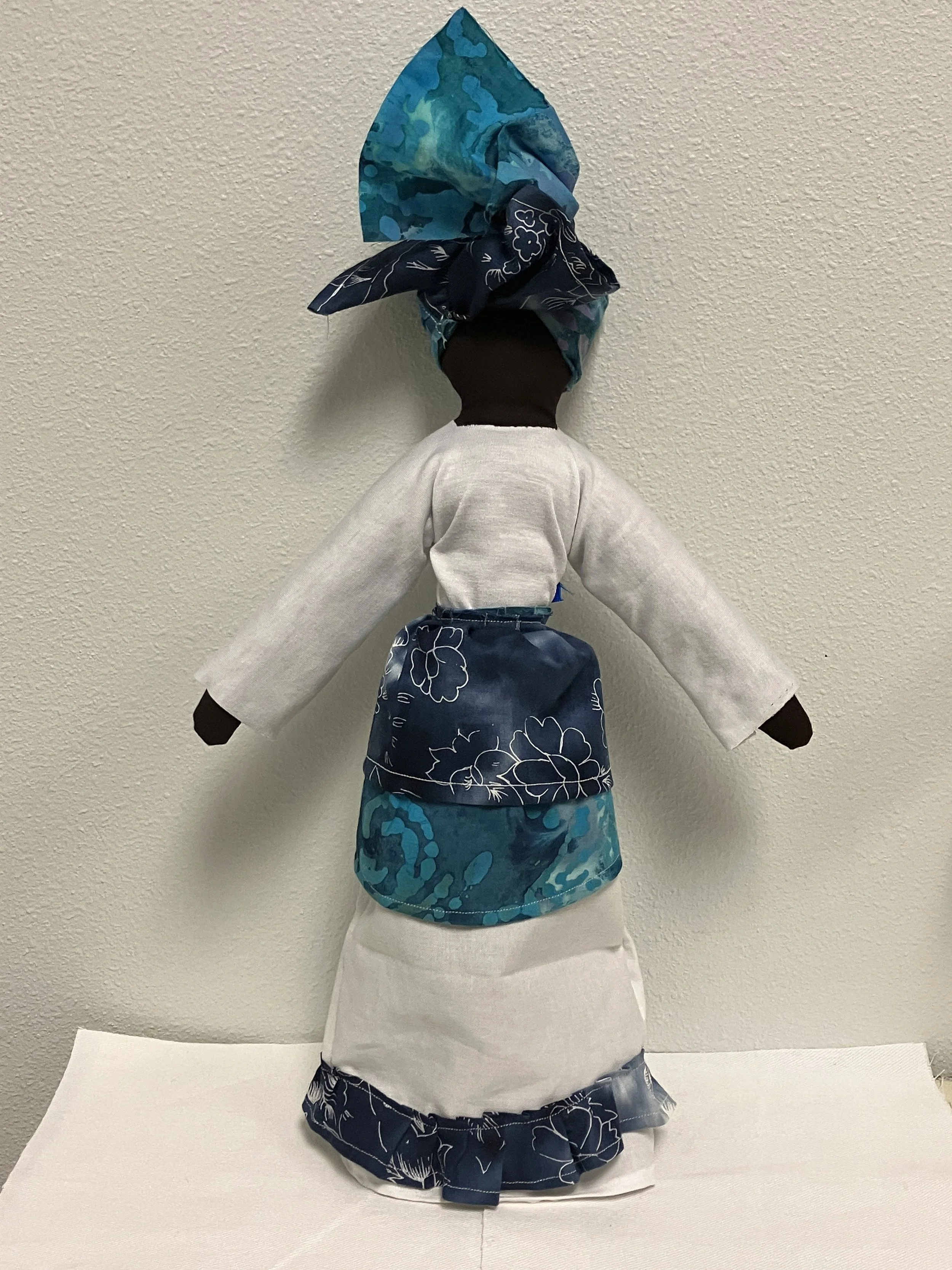 Àwón Ìyá Wa: Yemoja. Cotton. 18 in. 2024.