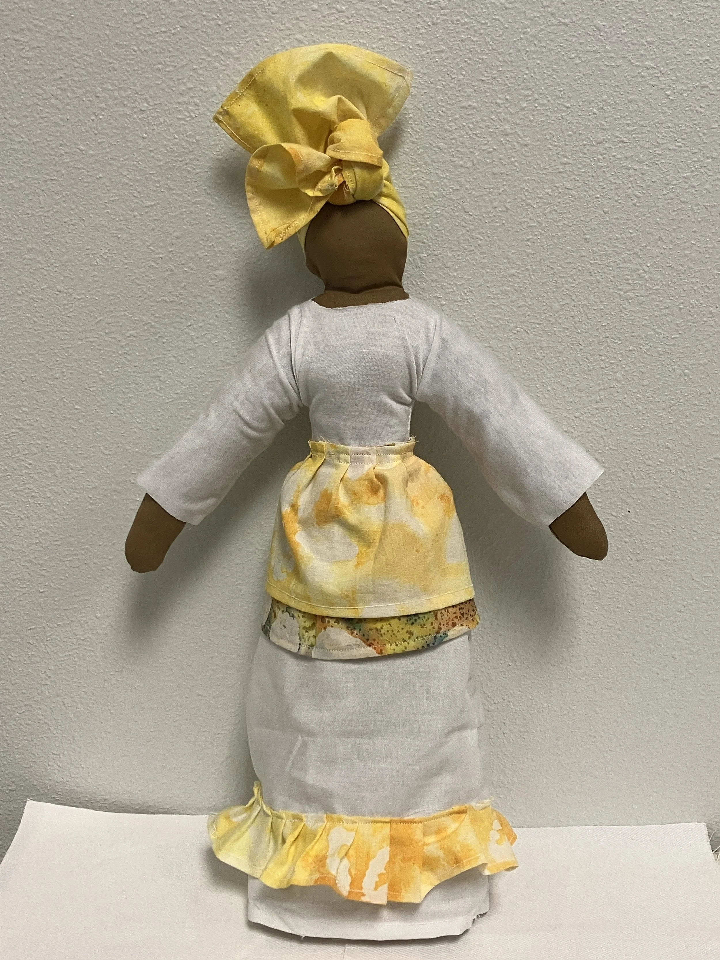 Àwón Ìyá Wa: Oshun. Cotton. 18 in. 2024.