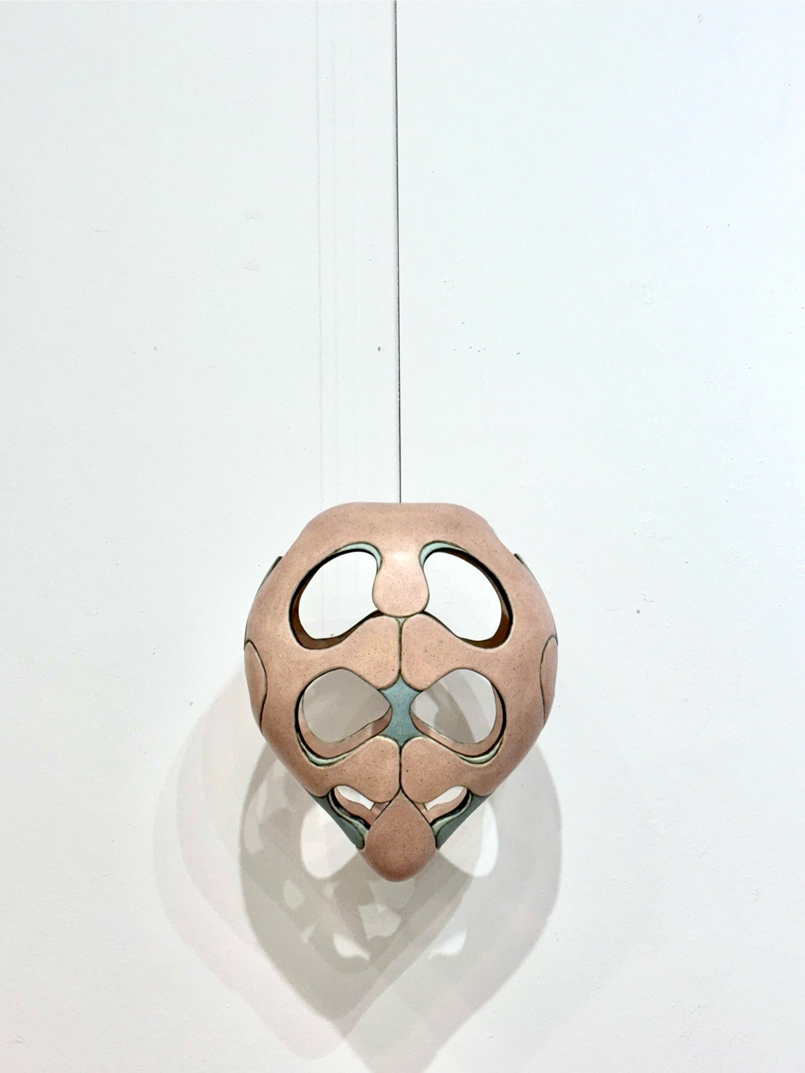 "Oscilando entre memorias" ("Oscillating between Memories").