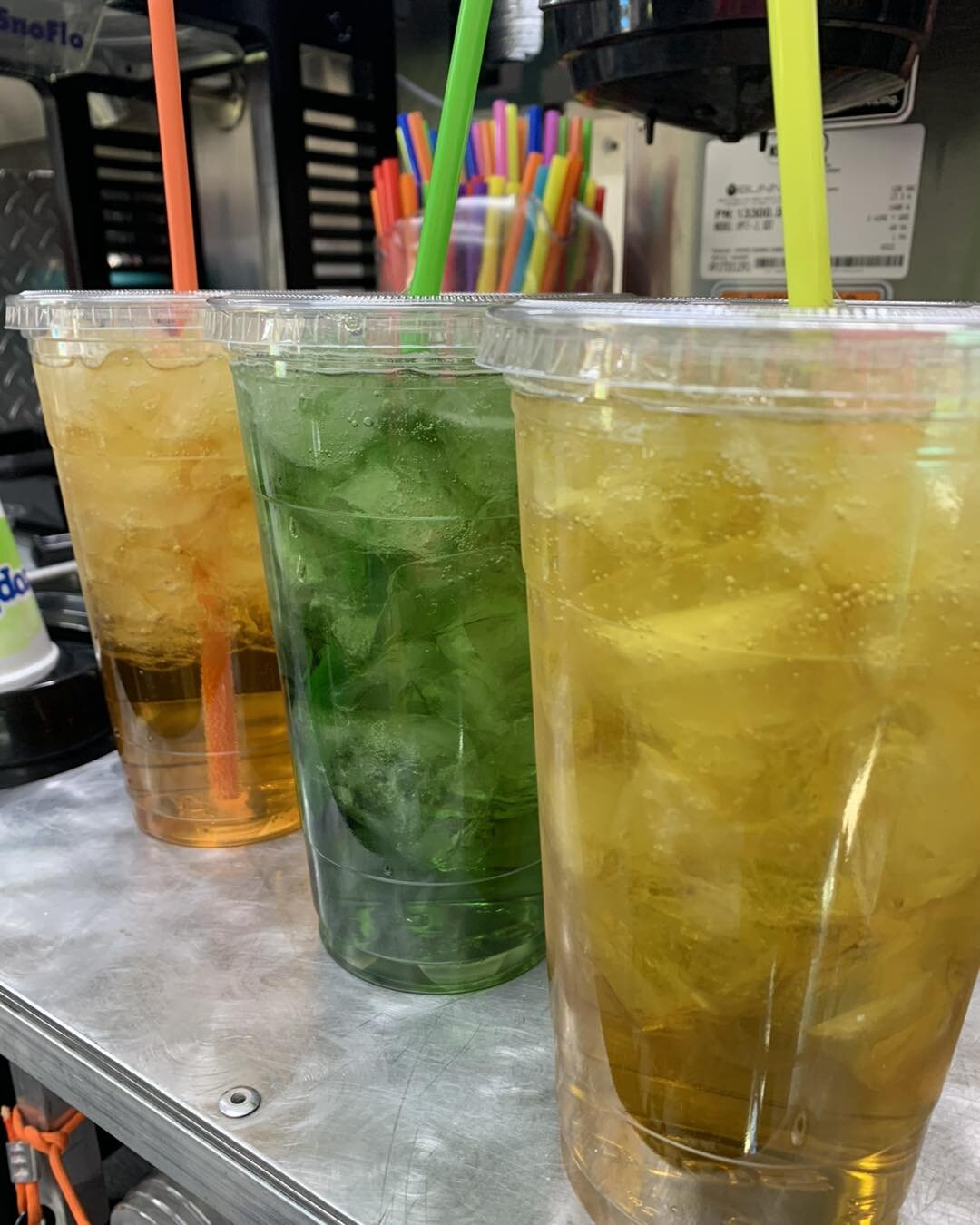 Redbull&hellip;redbull&hellip;redbull&hellip;what flavors do you like to put in yours? We have over 25 flavors to choose from! 

#redbulllovers #redbulllovers👑 #weappreciateyou #sugarwagon208 #meridian #foodtrucks