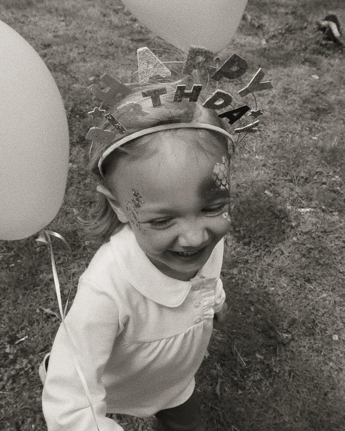 Shared a blog post over the weekend with all the fun details from Meriwether&rsquo;s birthday at the park! 

The girls enjoyed face painting, bubbles and chalk, running around while making up games and then ate lunch together. The $3 nature scavenger