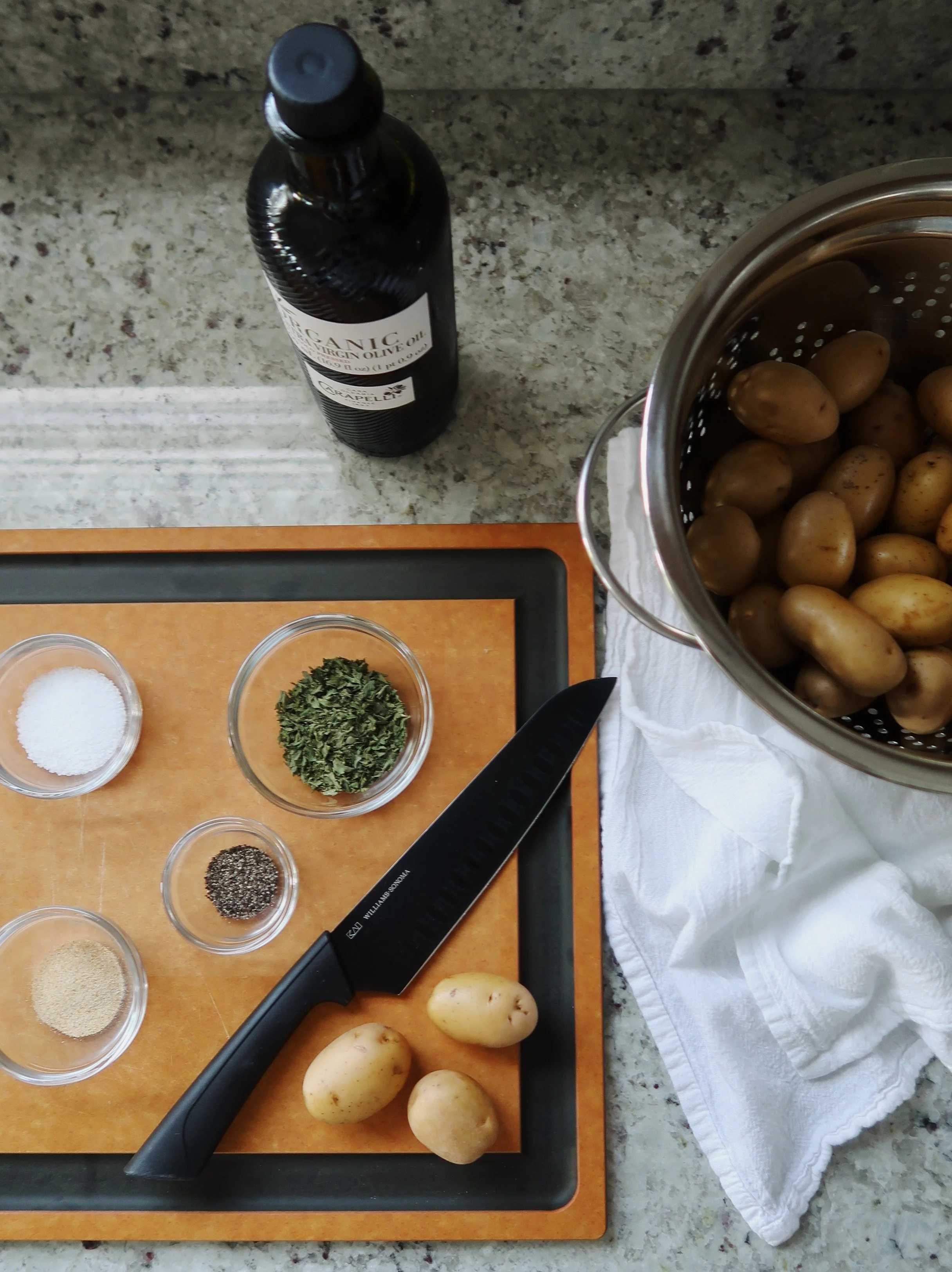 Crispy Garlic Oven Roasted Potatoes