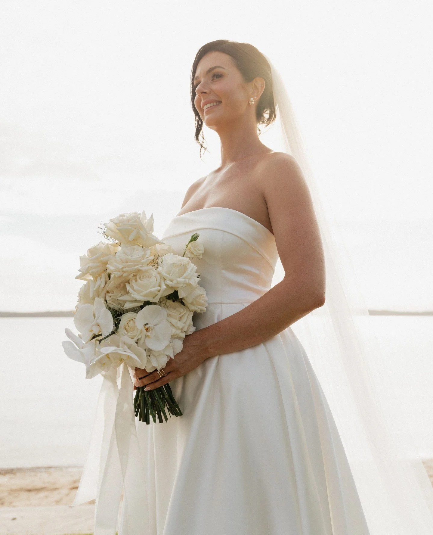 Sunny afternoon lakeside portraits with Shaye after the ceremony 🤍