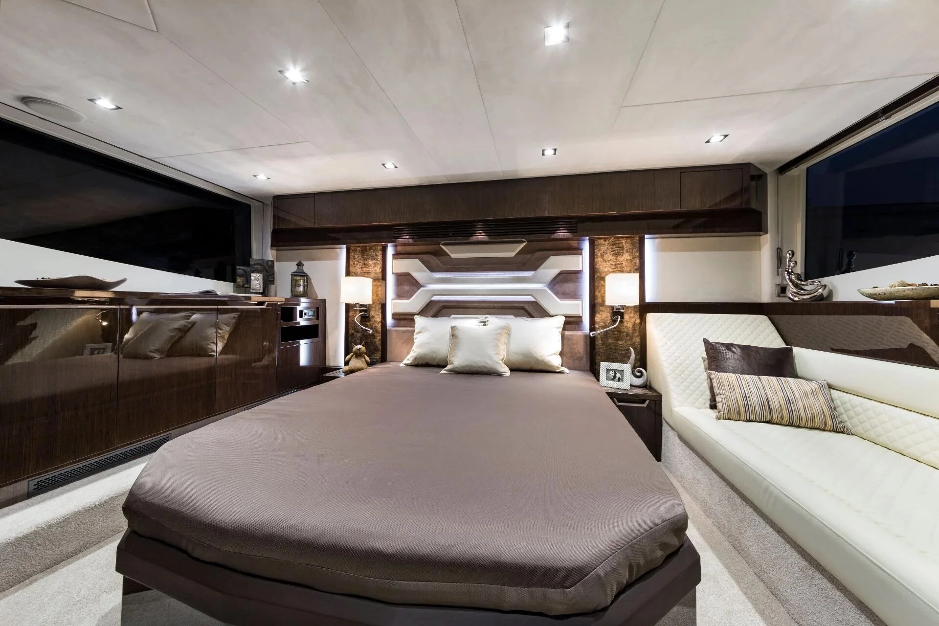 YXNzZXRzL2dhbGVvbi81MDAtZmx5L2dhbGVvbi01MDAtZmx5LSg1KS5qcG