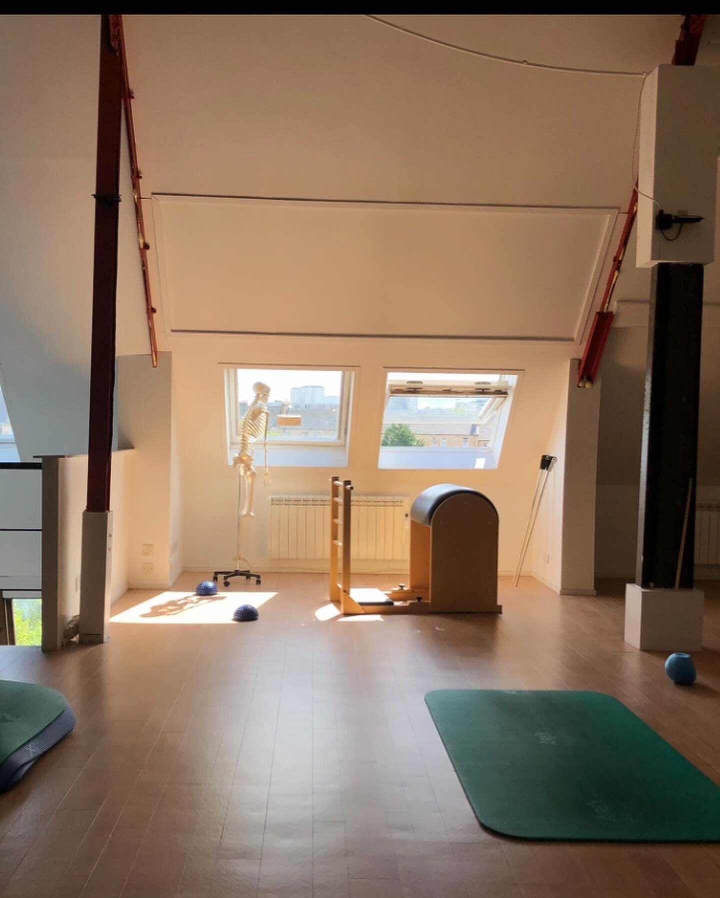 NEW CLASS ALERT 🔔

I have a new Beginner class starting @otago_street_pilates  on Monday evenings at 5:45-6:45pm. The first session will be on 13th May and is now live to book on Gymcatch! 

This class is suited to complete beginners as we start wit