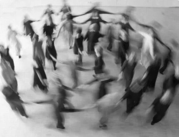 Images that Inspire me to teach movement 

🌀 via Pinterest