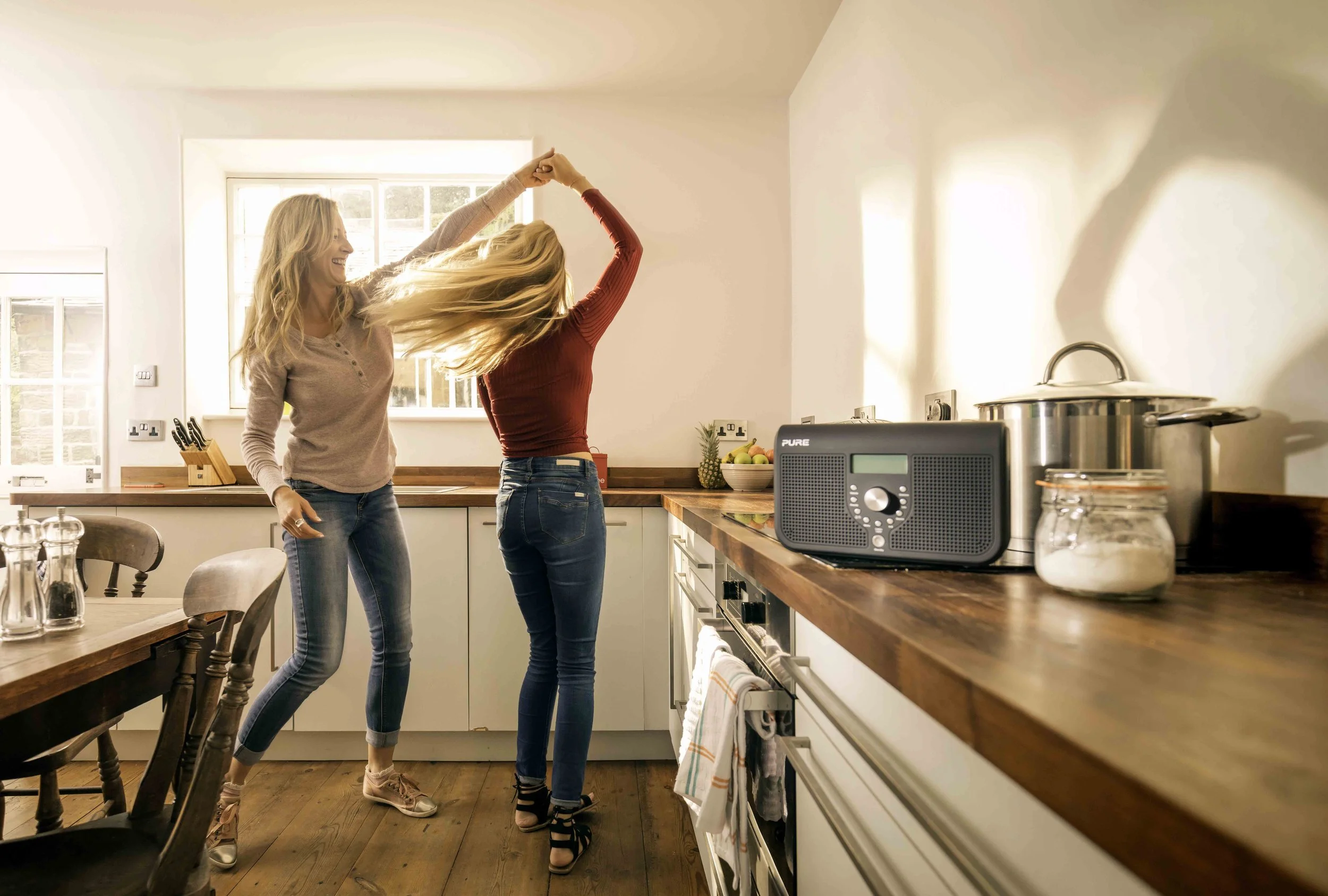 Maplin Kitchen2sm.jpg