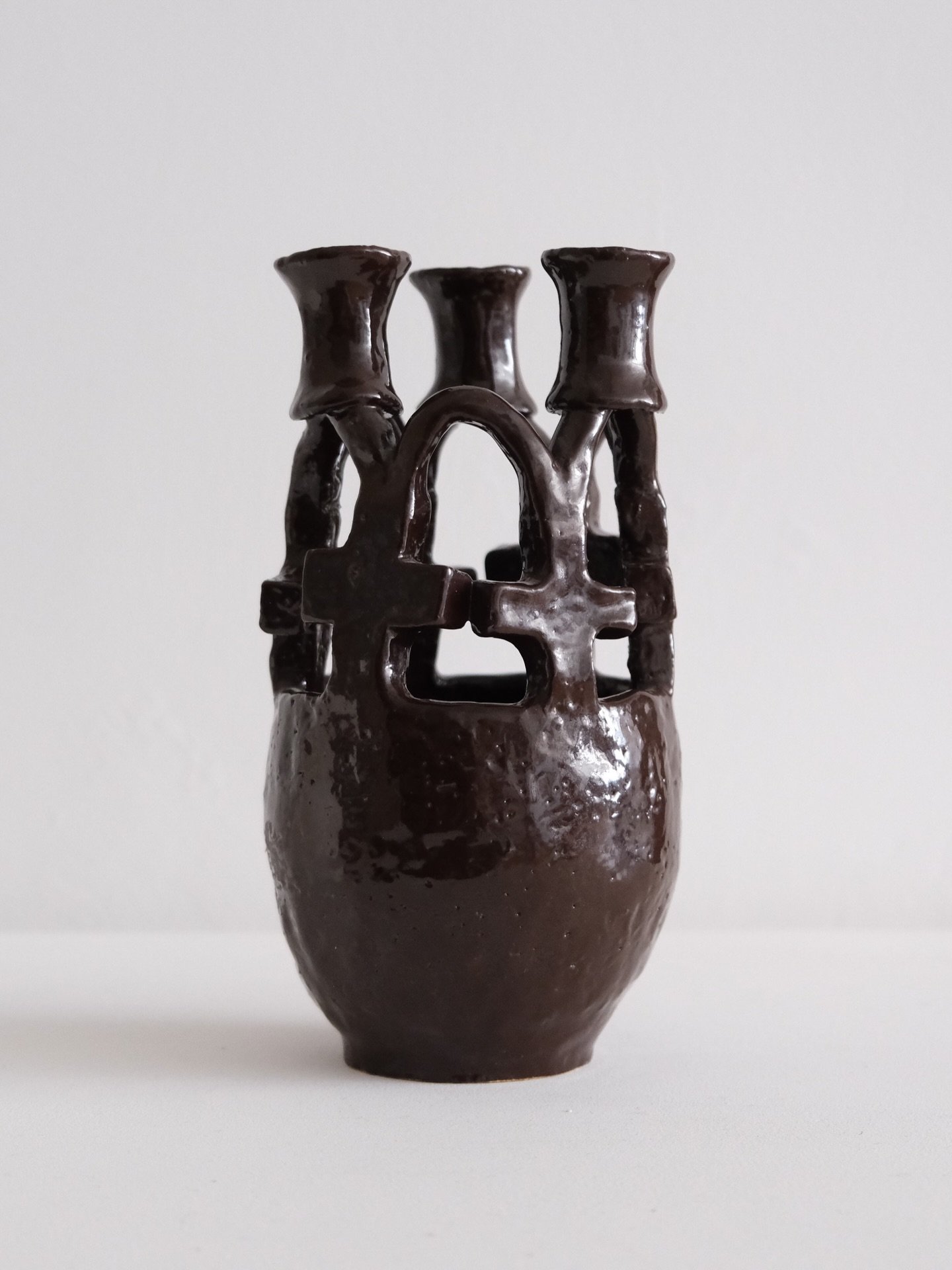 Jessica Tremaine 
&ldquo;Windows&rdquo; Vase

2026

Hand built ceramic stoneware