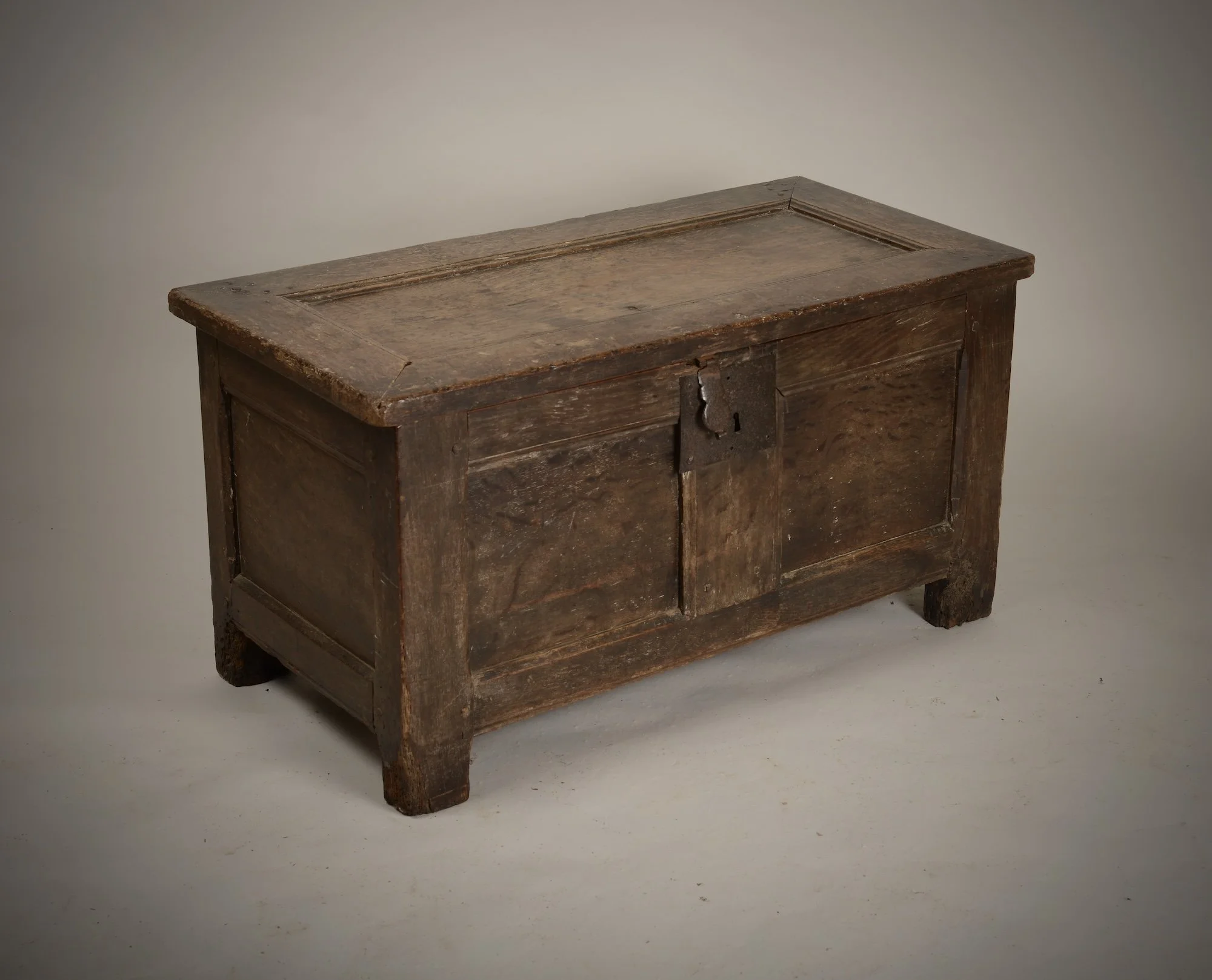 C16th small chest.