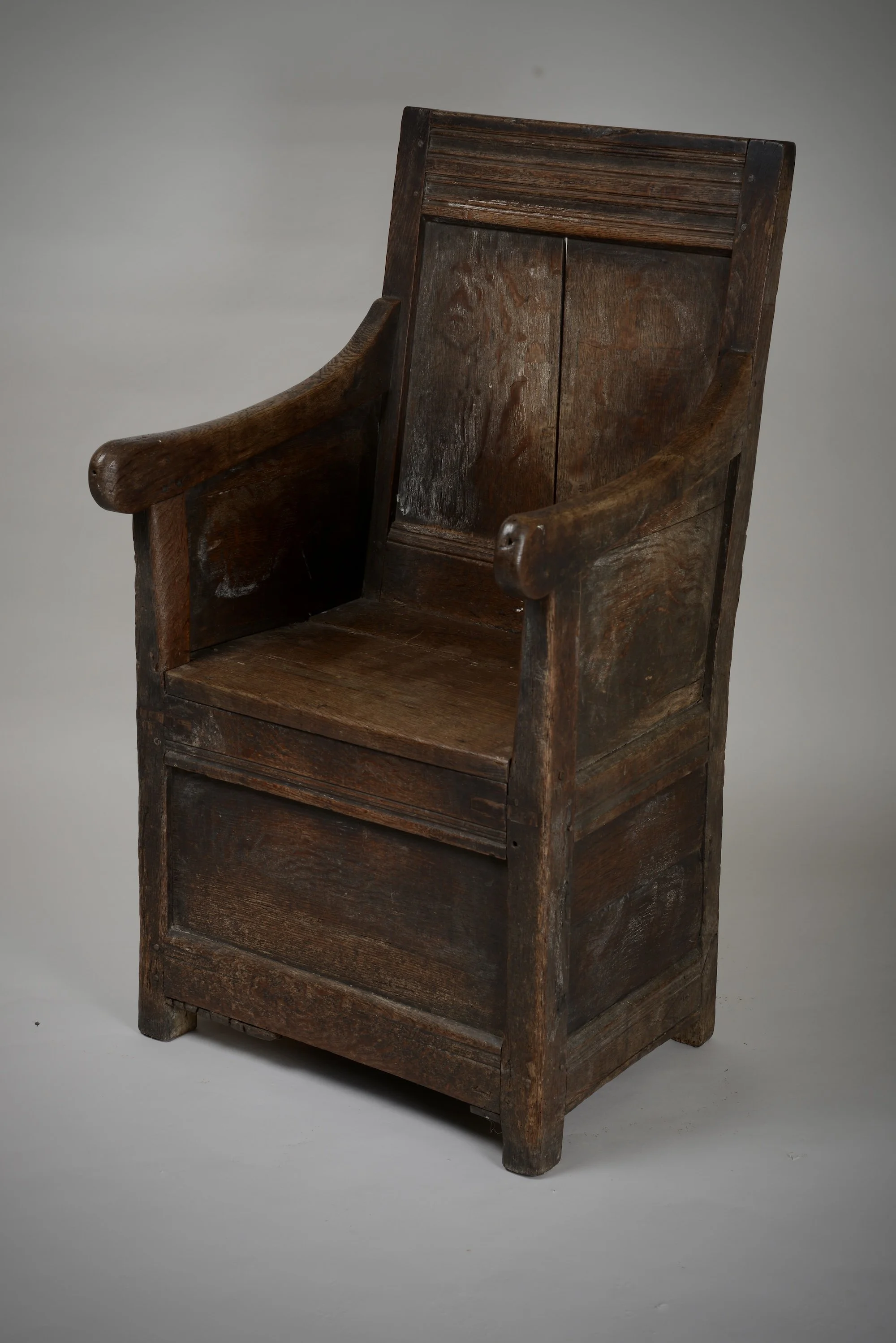elizabethan chair.jpeg