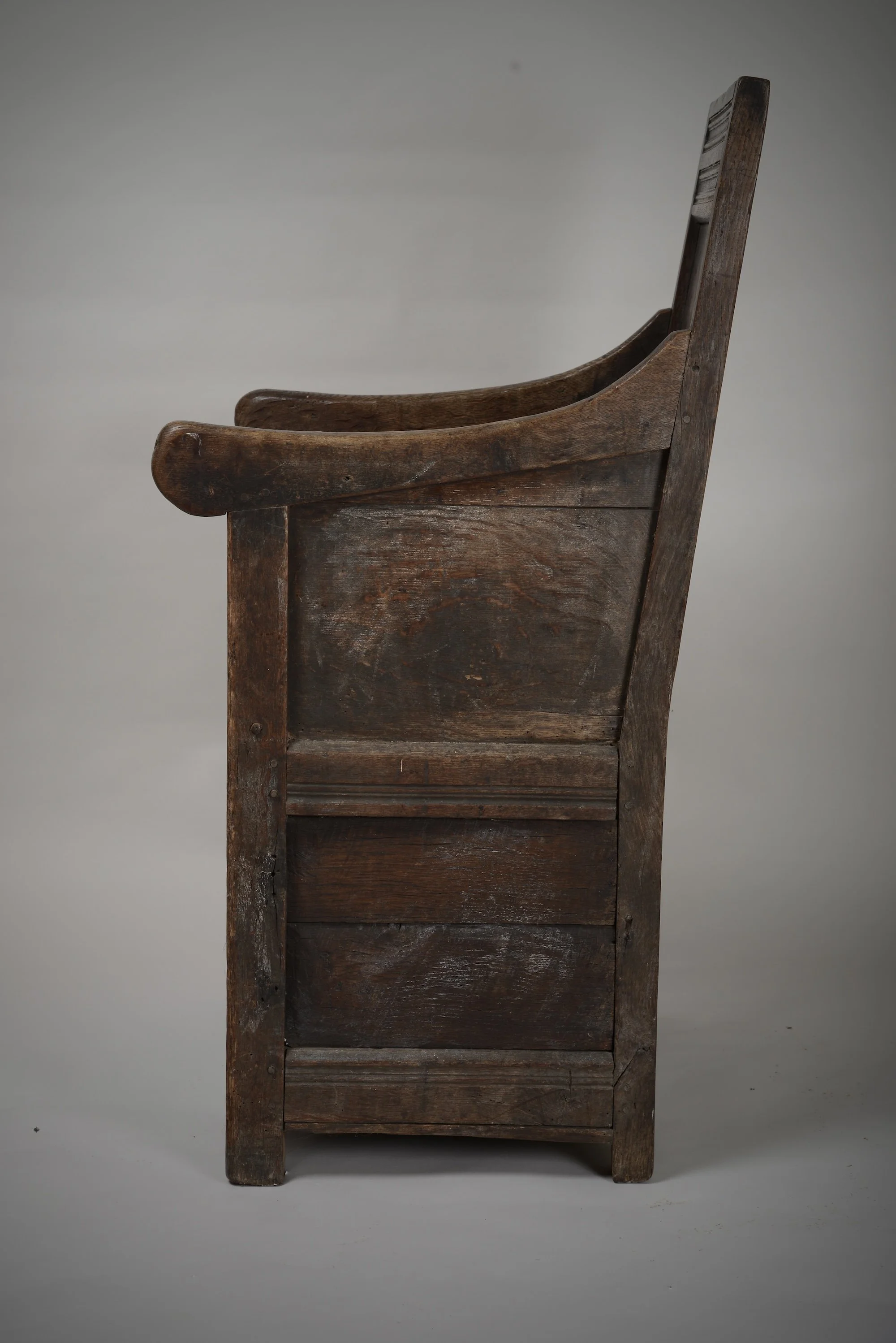 elizabethan chair d.jpeg