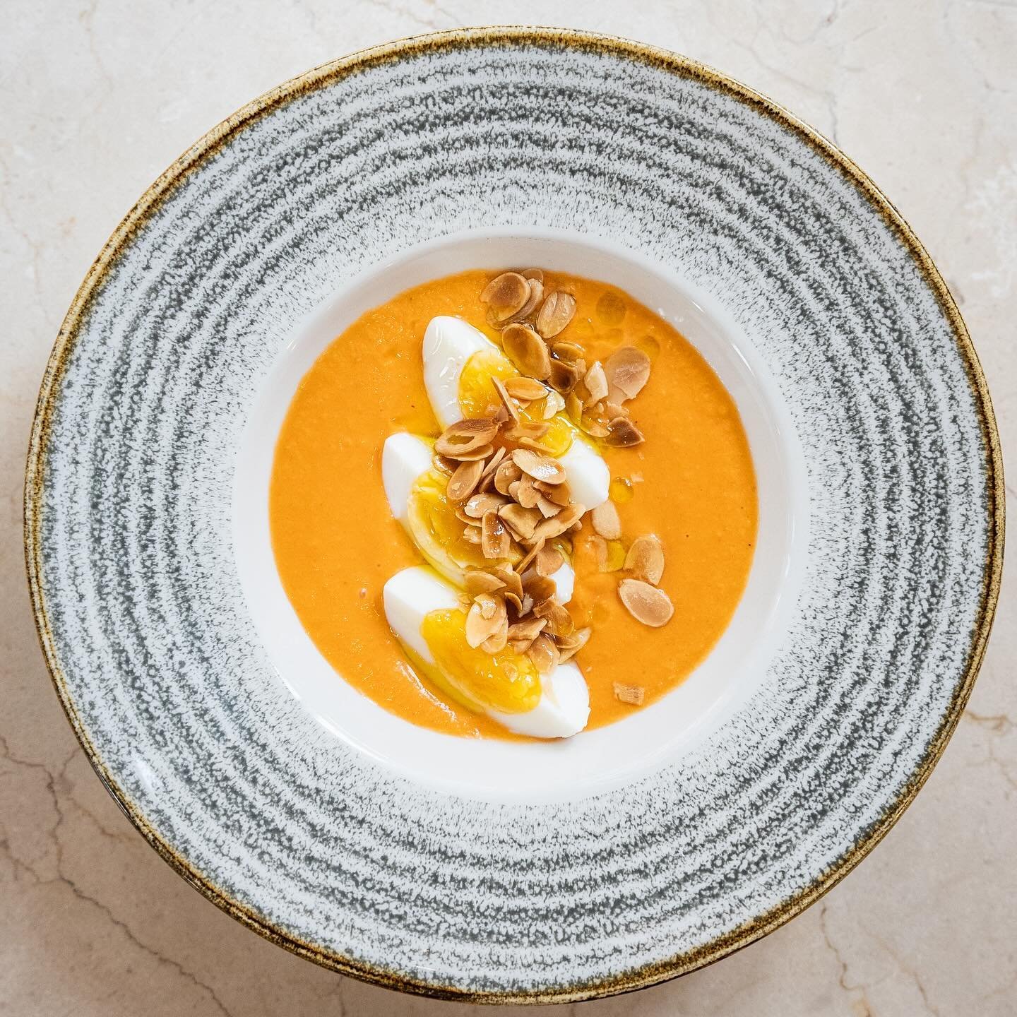 Bringing in the sunny, springtime vibes with our Salmorejo - a chilled tomato soup served with a hard-boiled egg &amp; almonds ☀️
.
.
.
.
#EnglandsGrace #lunch #spring #stjohnswood #londonfood #londonrestaurants #londfoodie