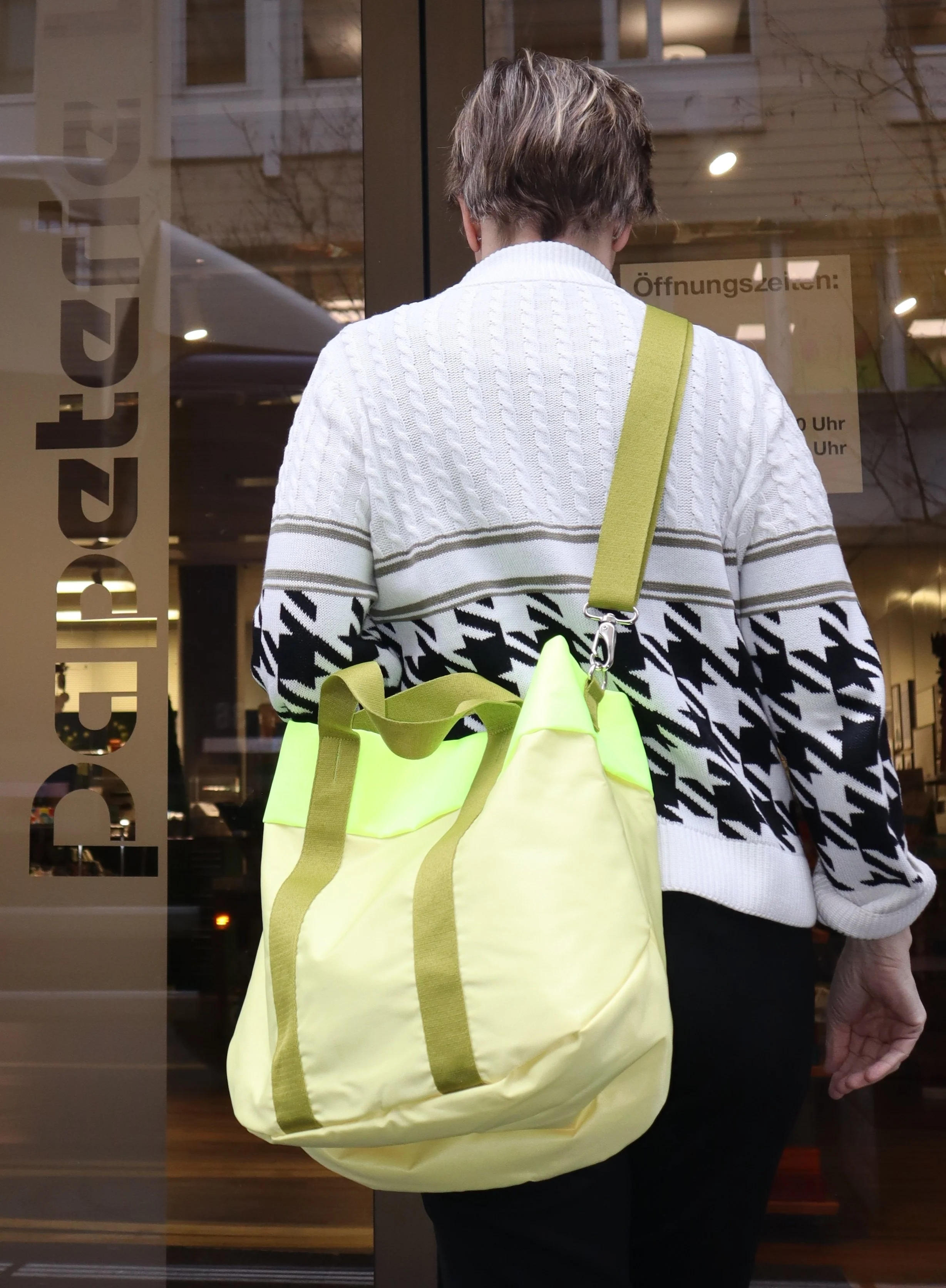 SportEinkaufsBadetasche;https://shop.papeterie-linsi.ch/de/search/?q=remt