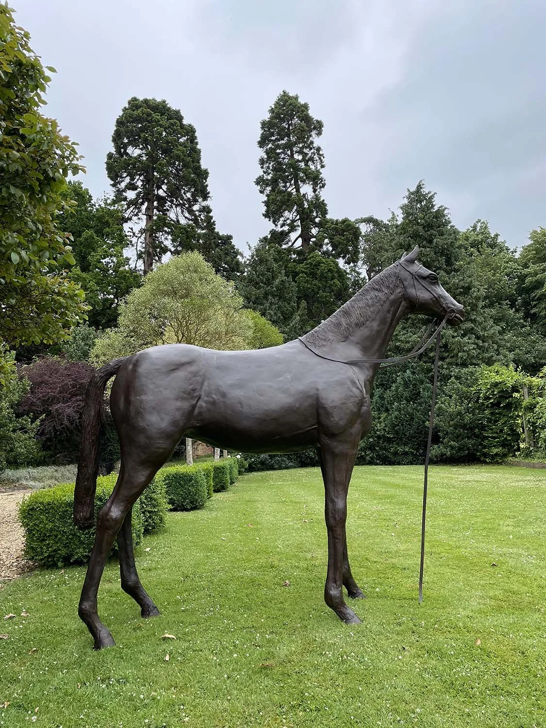life-size-horse-standing-01.jpg