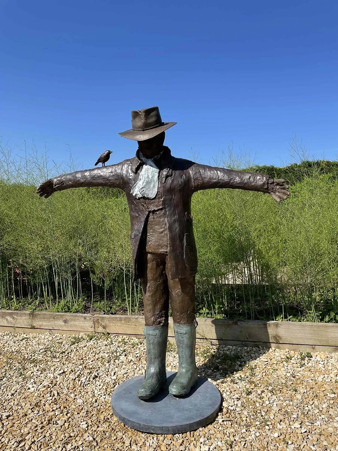 bronze-sculpture-scarecrow-iv-01.jpg