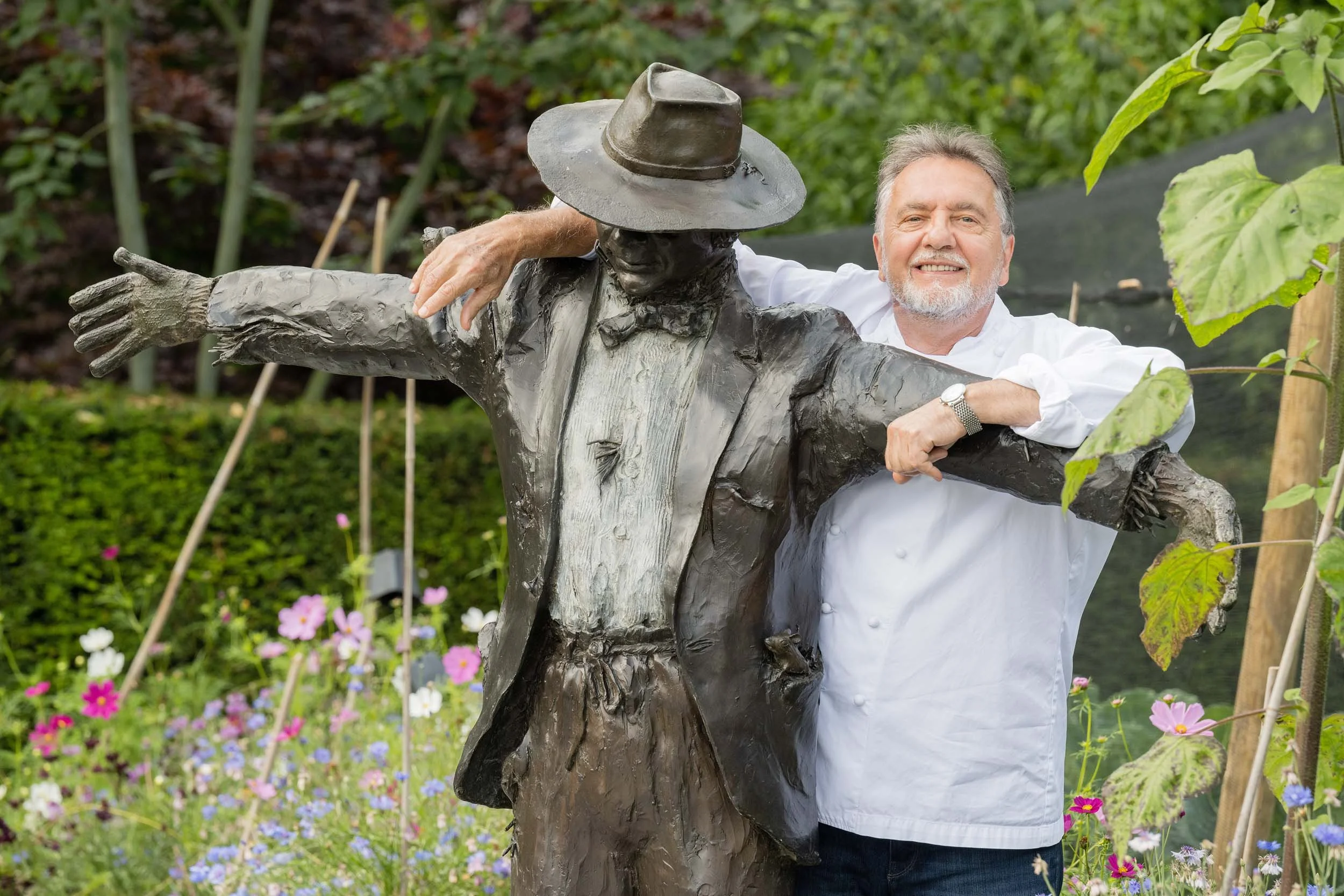 raymond-blanc-scarcrow-sculpture.jpg