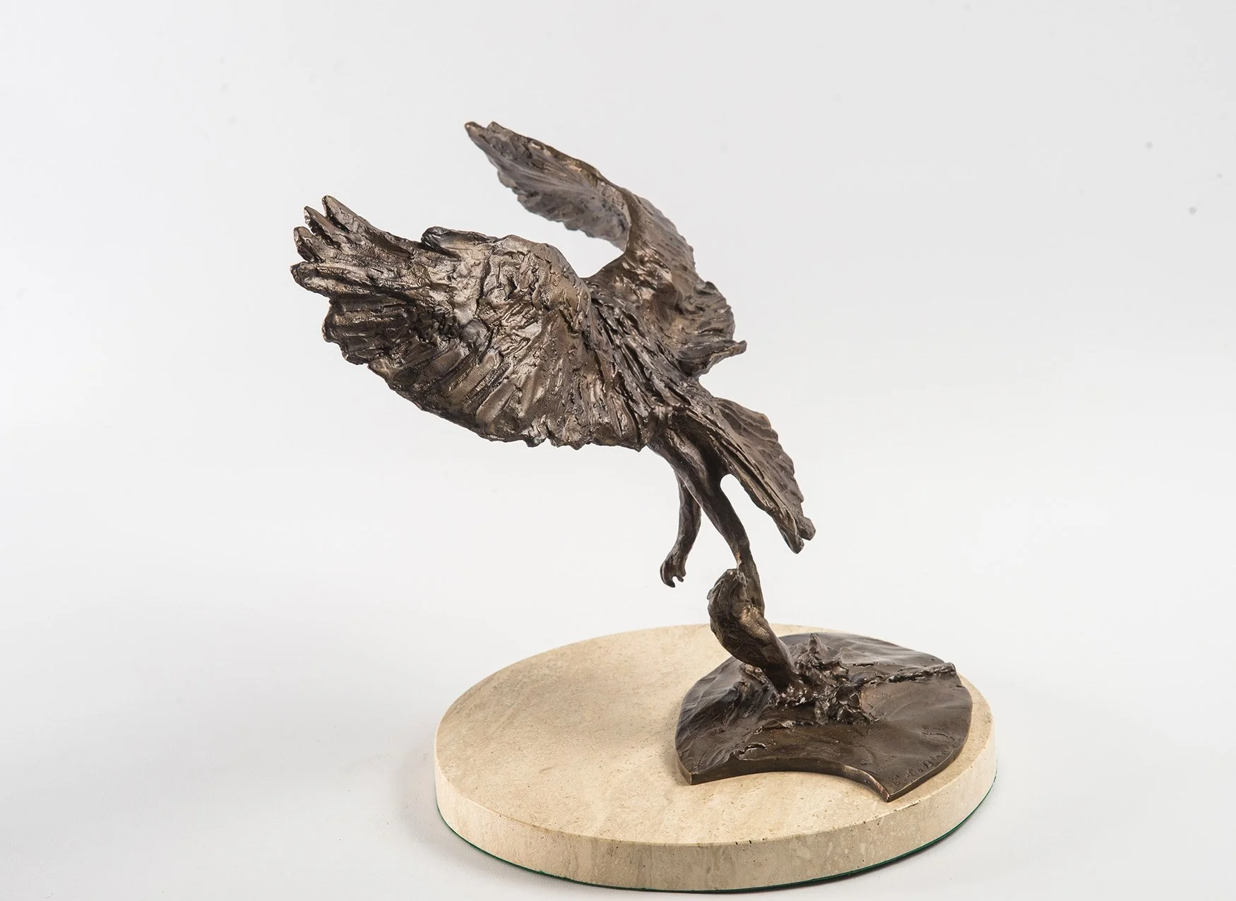 osprey-study-bronze-sculpture-v03.jpg