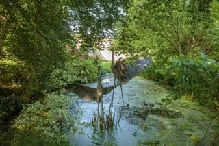 le-manoir-sculpture-cranes-dancing.jpeg