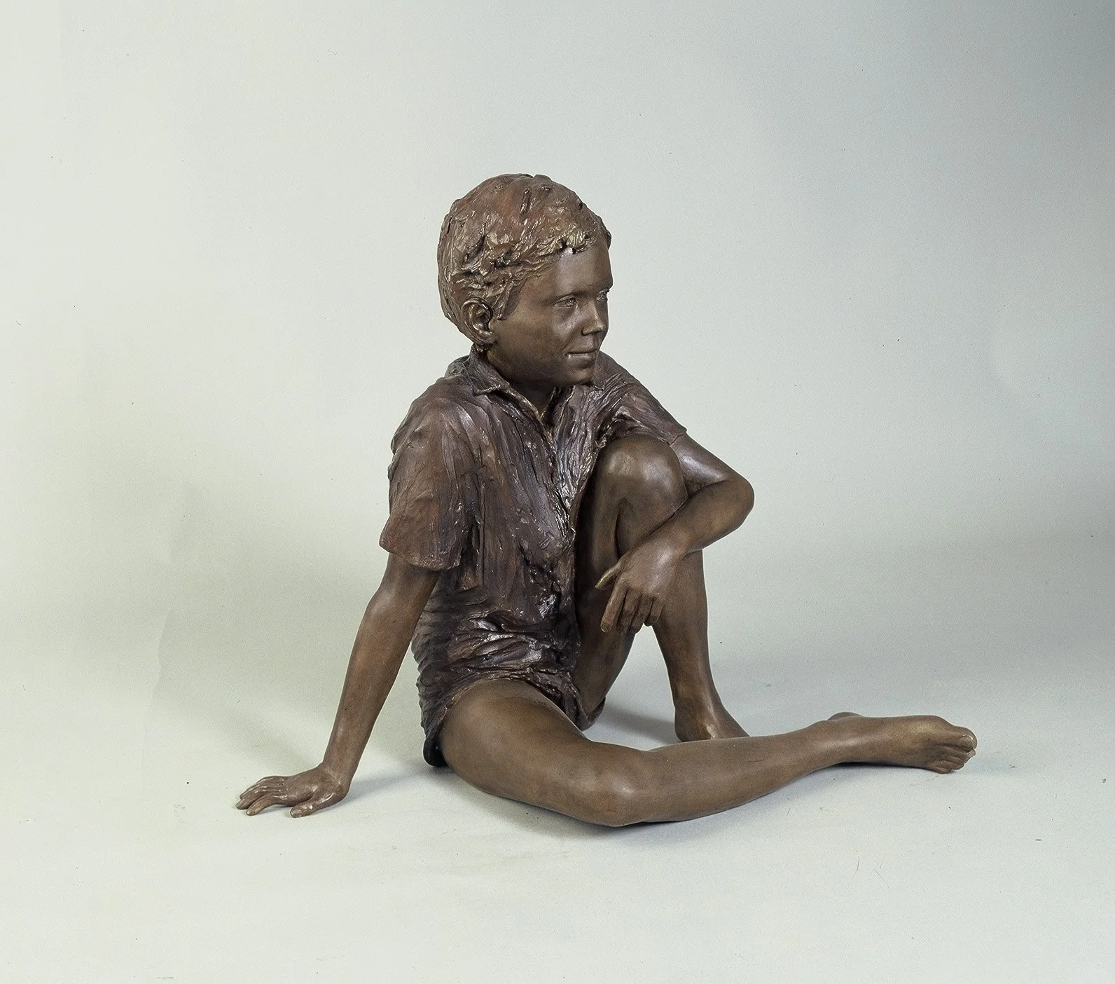 bronze-sculpture-boy-watching-v3.jpg