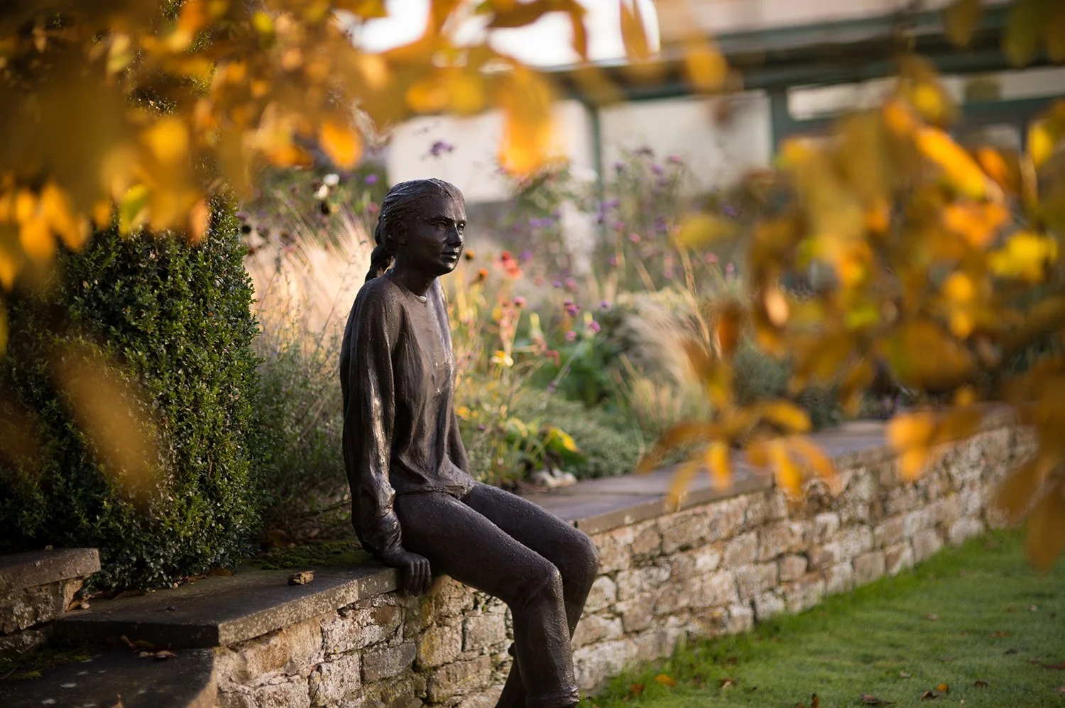 bronze-sculpture-girl-leaning-v4.jpg