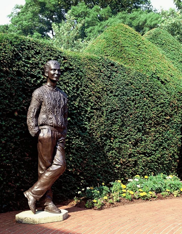 JHD 201 Young Man in Arran Pullover 01_LR.jpg
