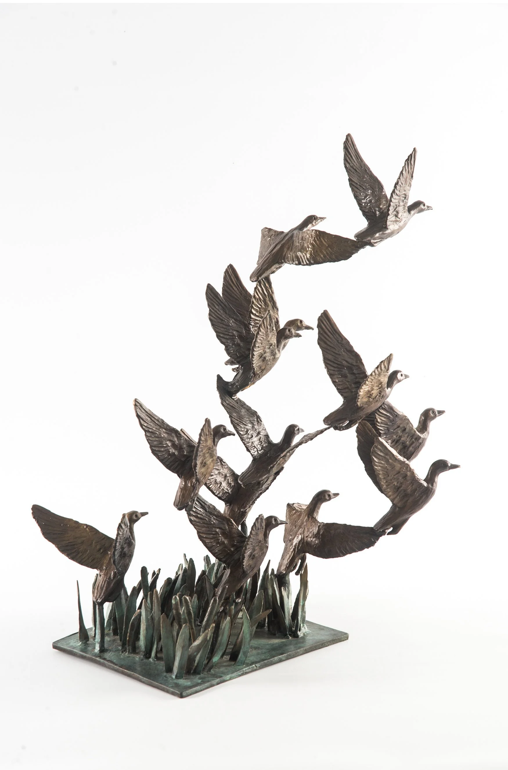 ducks-taking-flight-with-reeds-bronze-study-02.jpg