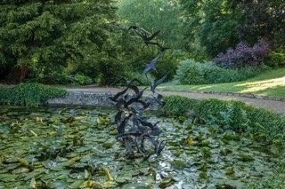 le-manoir-sculpture-terns-water-feature.jpeg