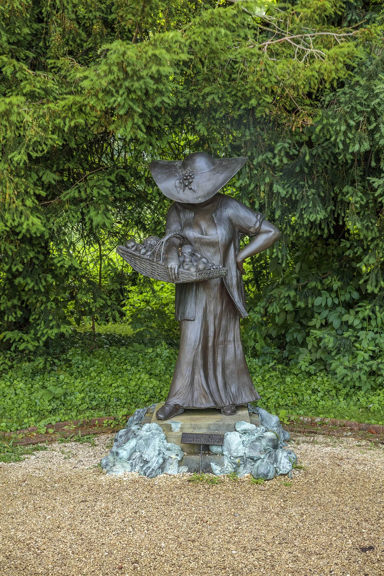 JHD 115 Mother of the Garden QS 002_CN24_LR.jpg