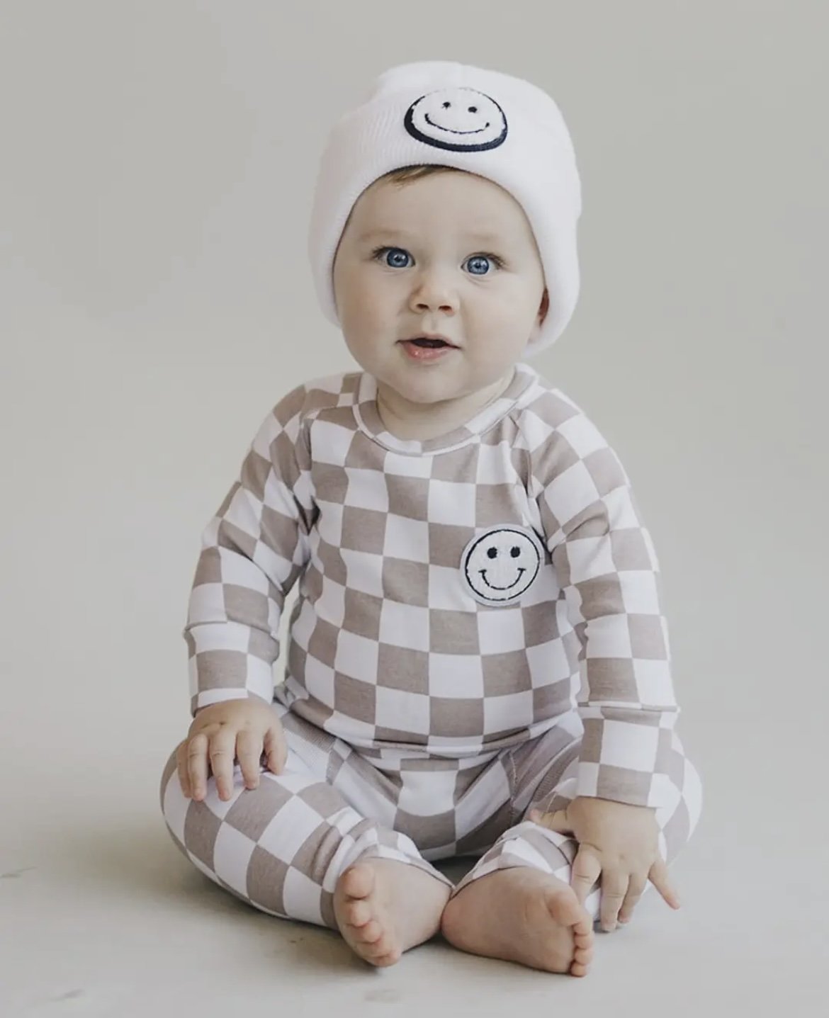 LPK CHECKERED SMILEY LOUNGE SET / LATTE