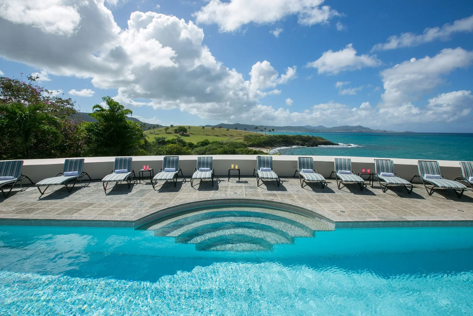_Signature-beach-house-private-pool.jpg