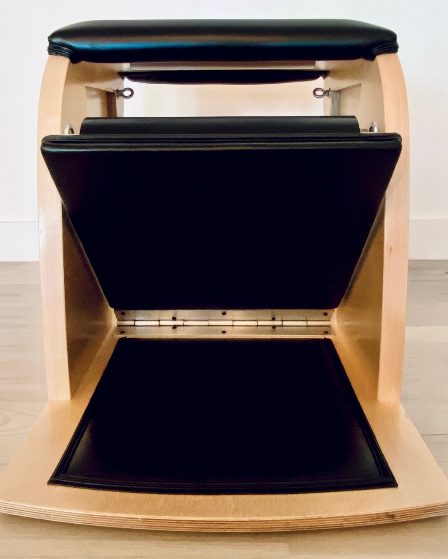 This #SmallBusinessSaturday, choose human over hustle. 

We&rsquo;re not a faceless corporation.

We&rsquo;re a collective of passionate teachers, lifelong learners, and movement rebels&mdash;building a Pilates world that&rsquo;s inclusive, historica