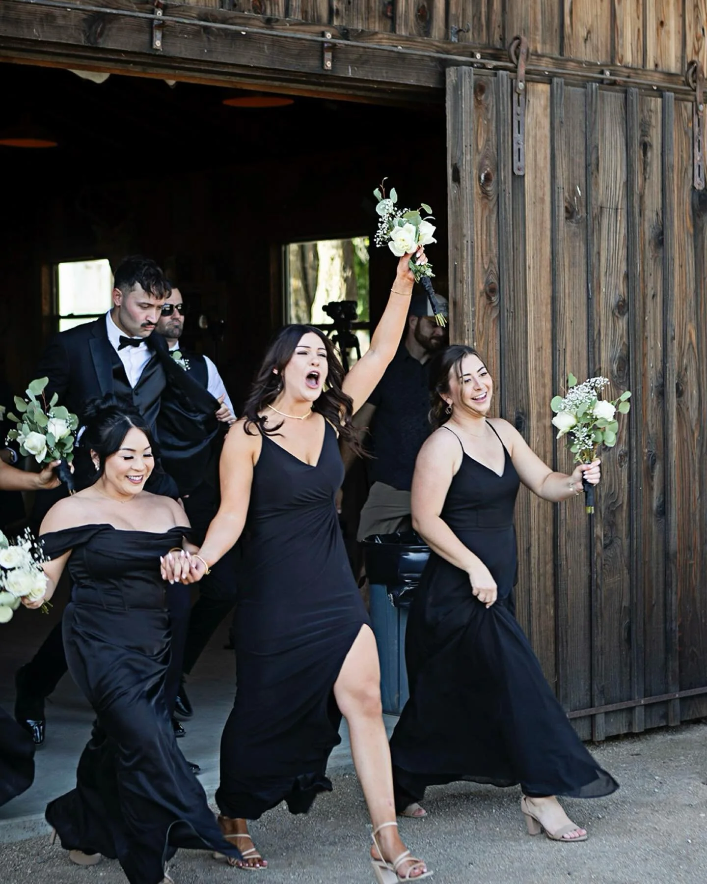 My first time photographing at Almond Springs in Paso Robles and&hellip; wow 🤩 Amanda &amp; Brad&rsquo;s wedding was a total dream!

This venue is a rustic ranch wonderland &mdash; everywhere you turn there&rsquo;s character, charm, and stunning bac