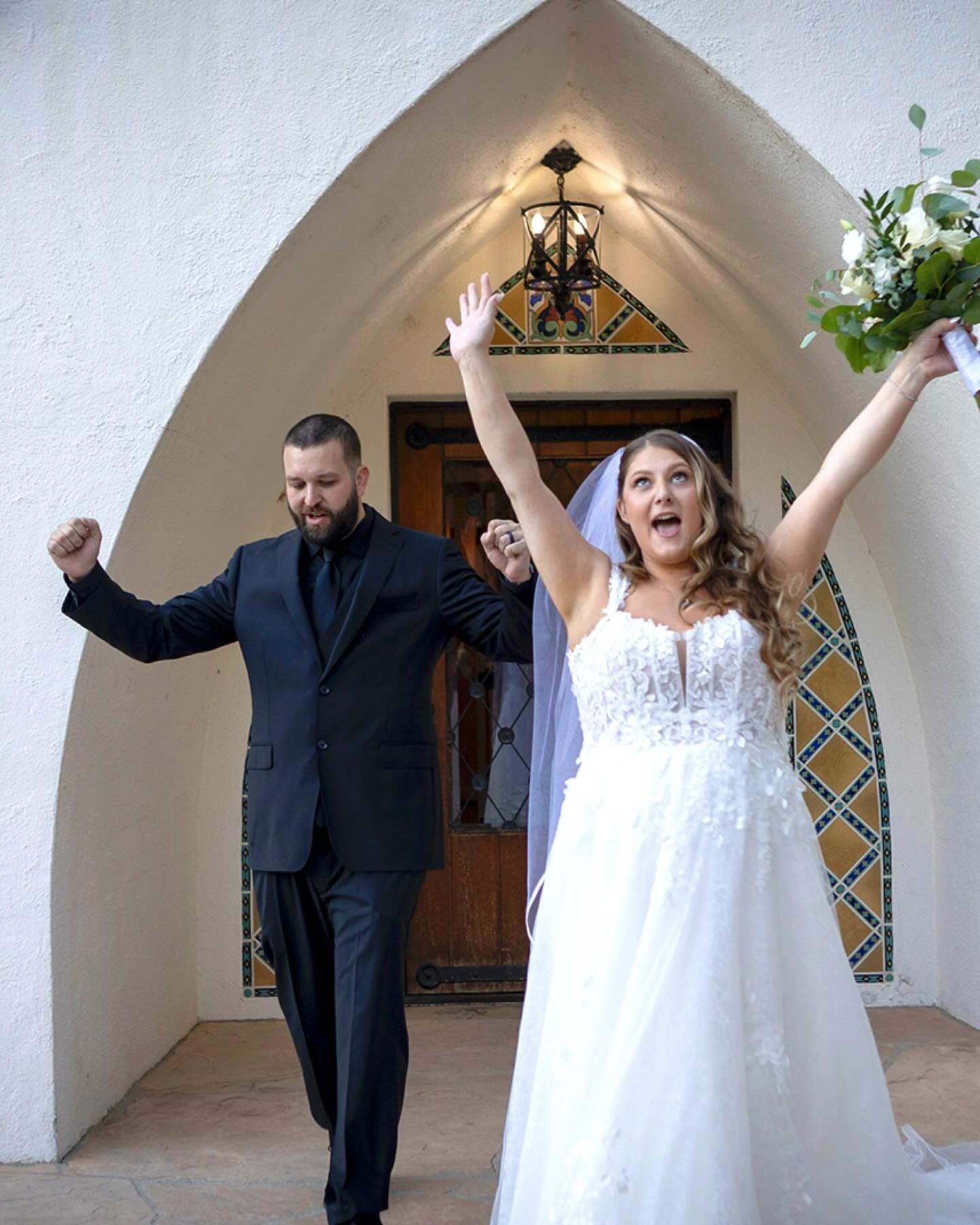 We did it &mdash; let&rsquo;s party! 🎉
Some couples can&rsquo;t wait to get to their cocktail hour, and honestly&hellip; I love that. The moment is just as important as the photo.

The first image isn&rsquo;t of Alexa and Gavin being announced &mdas