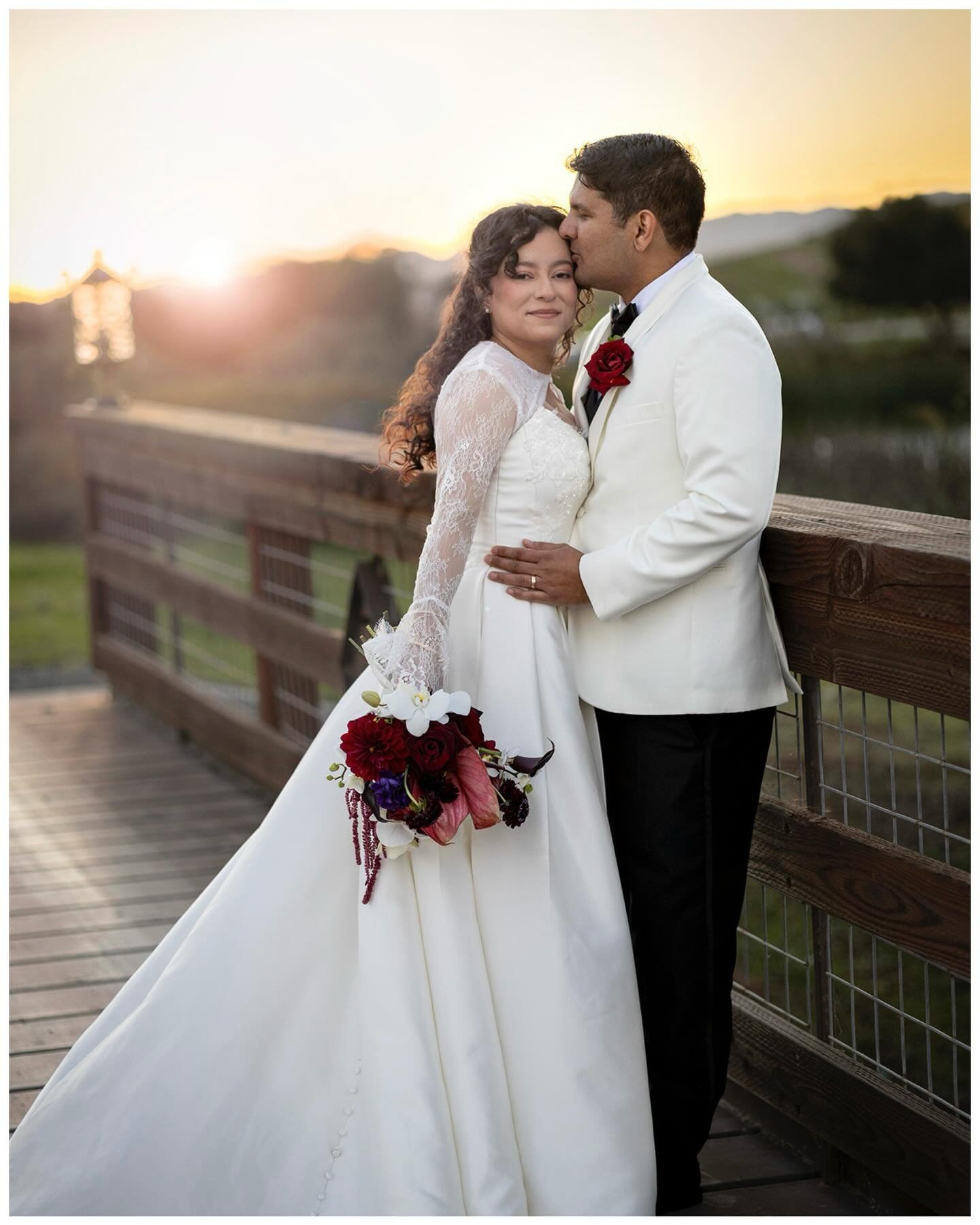 This is my favorite part of the wedding day. When the hustle and bustle of the day slows and the focus is just the couple&hellip; Amy &amp; Ismael, together in the calm dusk of La Lomita Ranch. 

Love, connection, and nothing else competing for the m