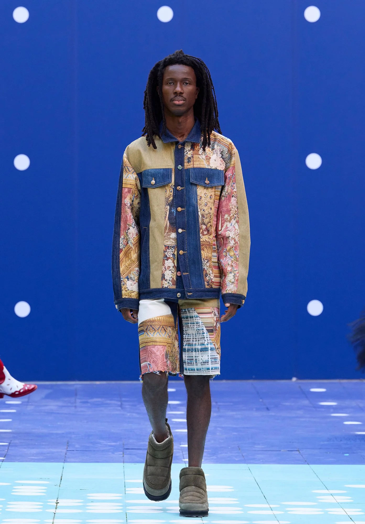 Look_14.jpg