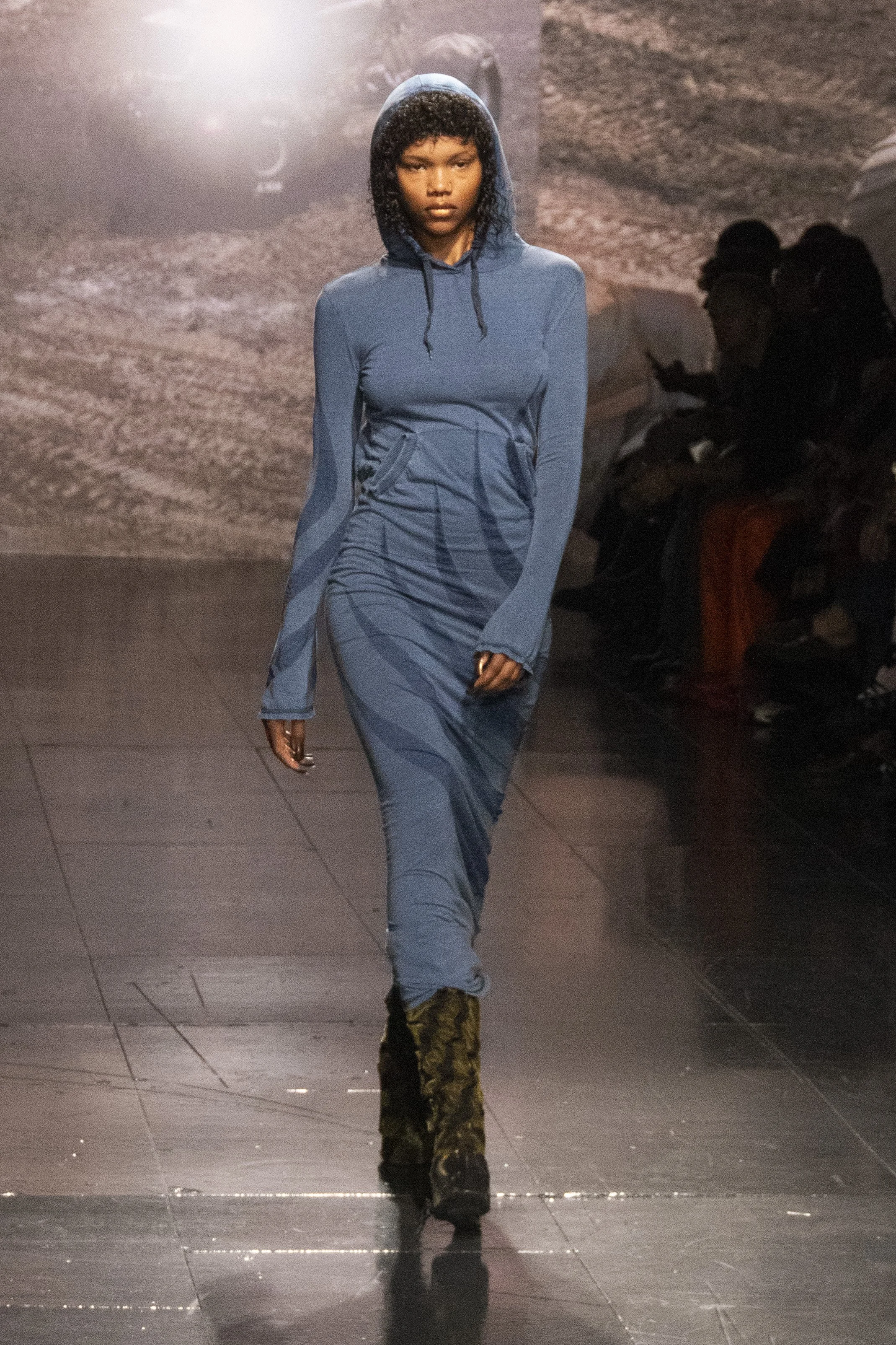 MASHA_POPOVA_CATWALK_@PHOTOGSBYCHAR_02.jpg