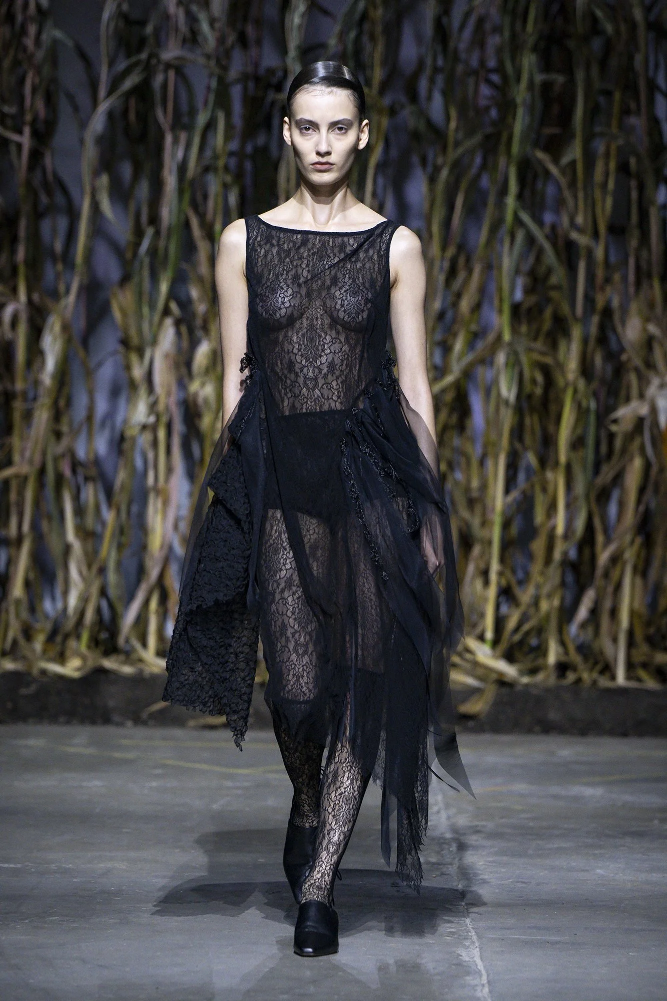 LOOK 2.jpg